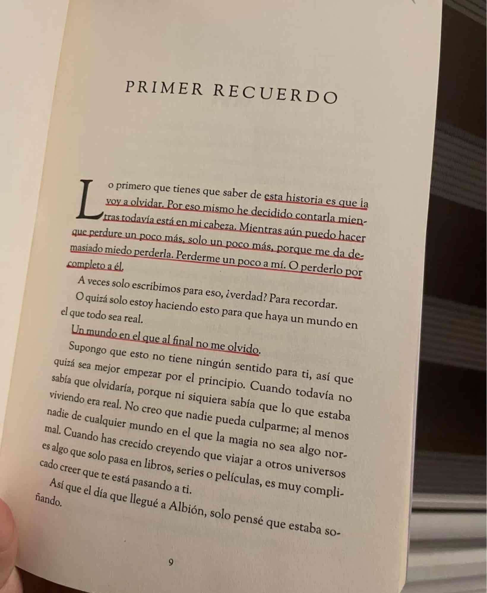 Libro Pétalos de Papel detalle - miniatura 4