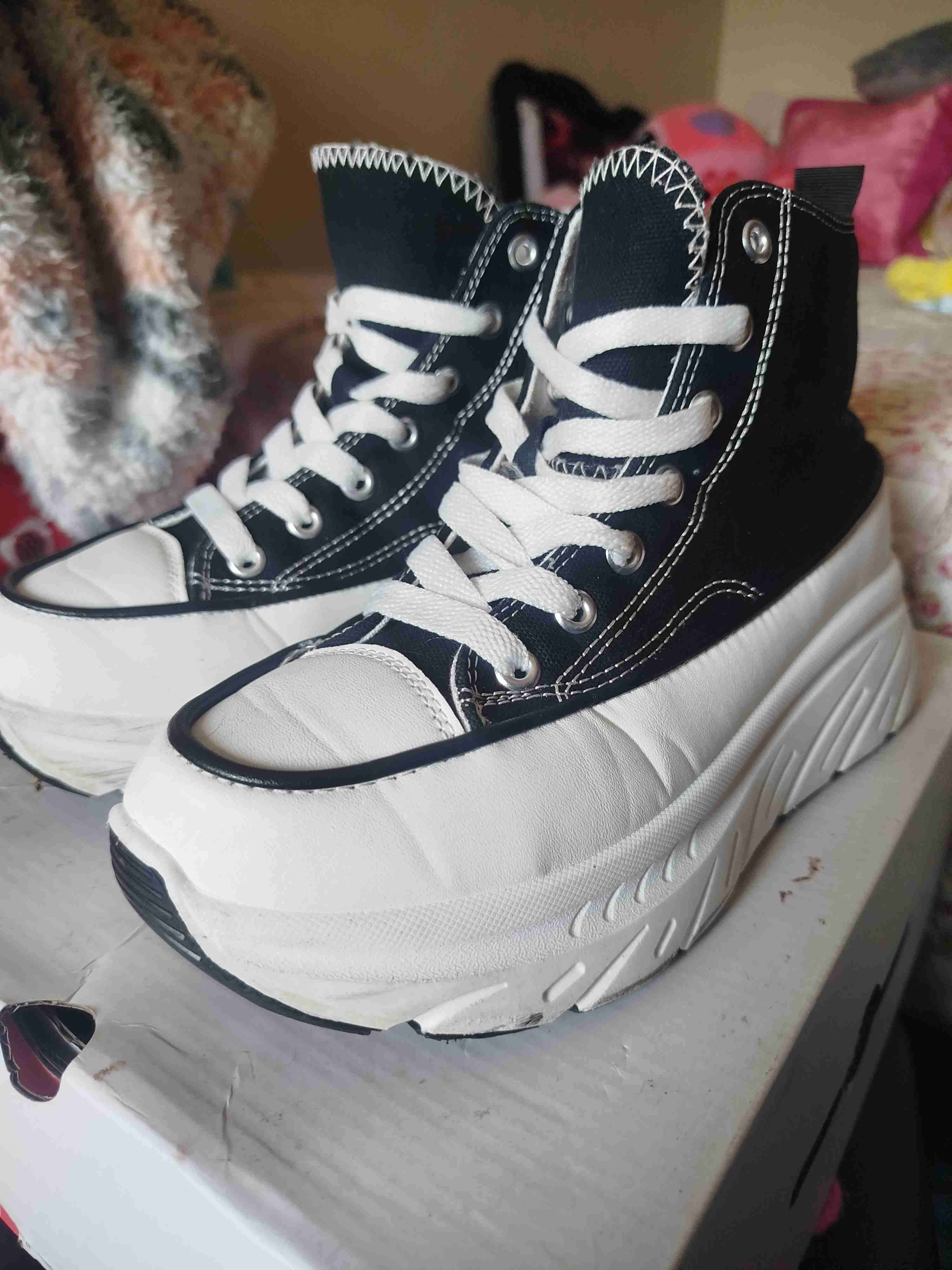 Zapatillas negras con plataforma - miniatura 2