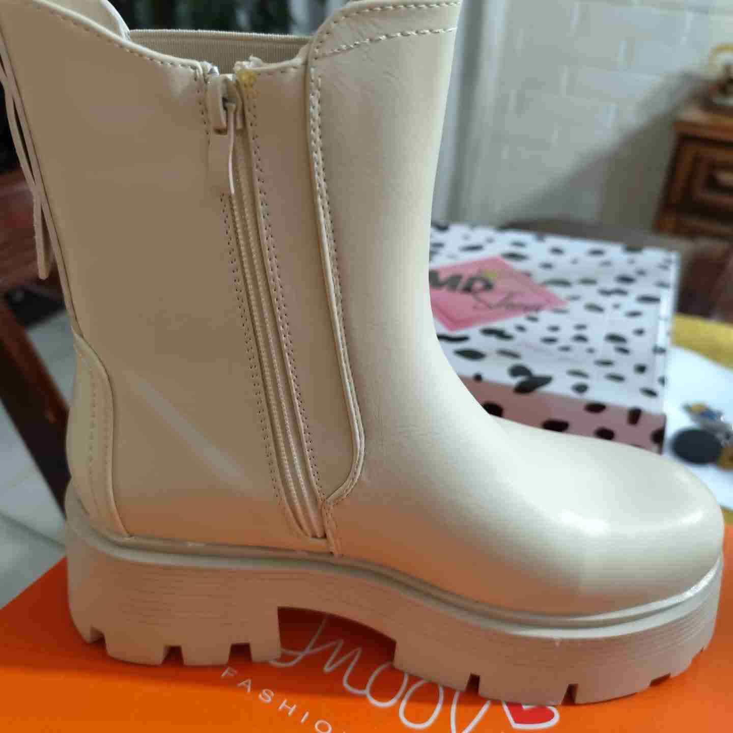 Botas blancas con plataforma - miniatura 2