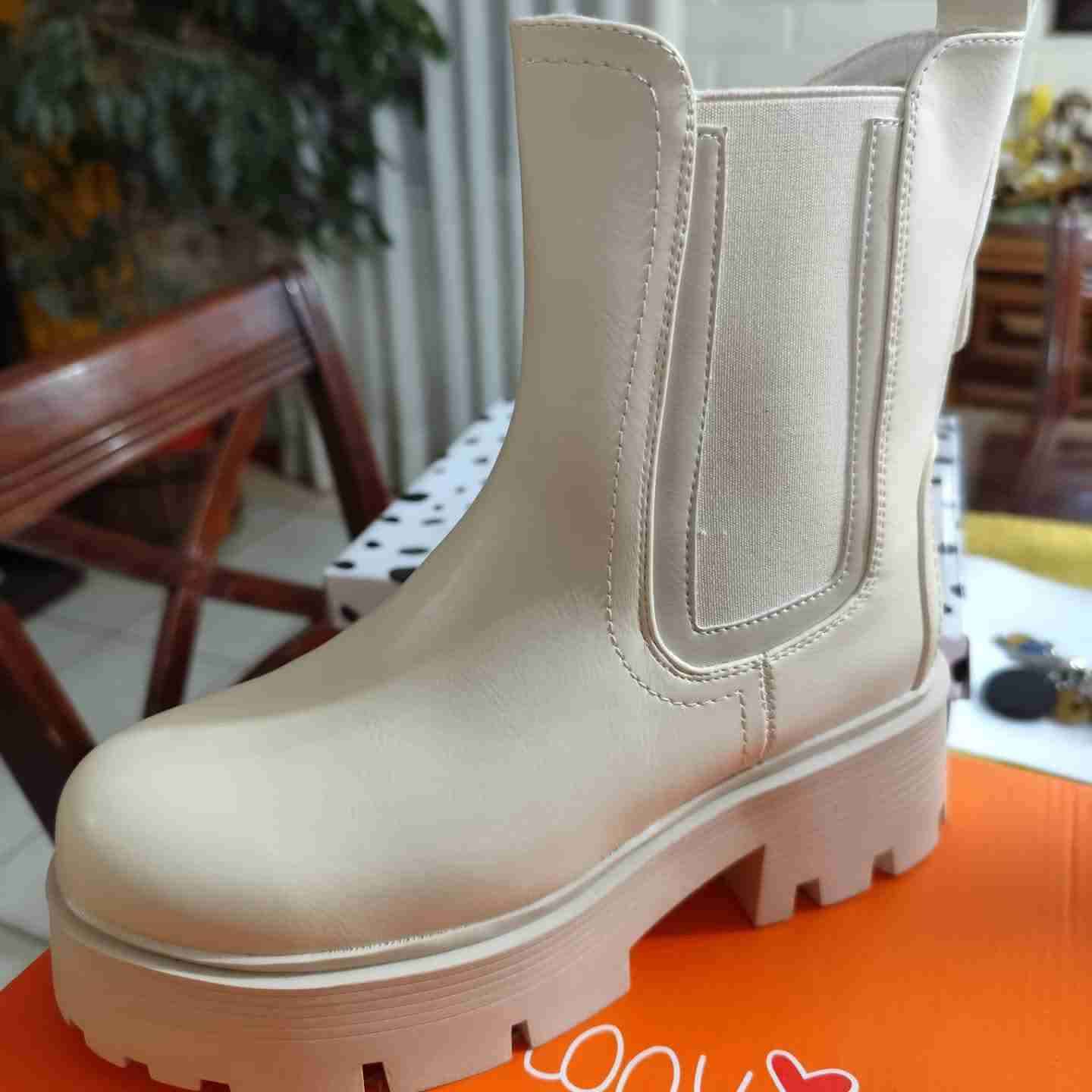 Botas blancas con plataforma - miniatura 3