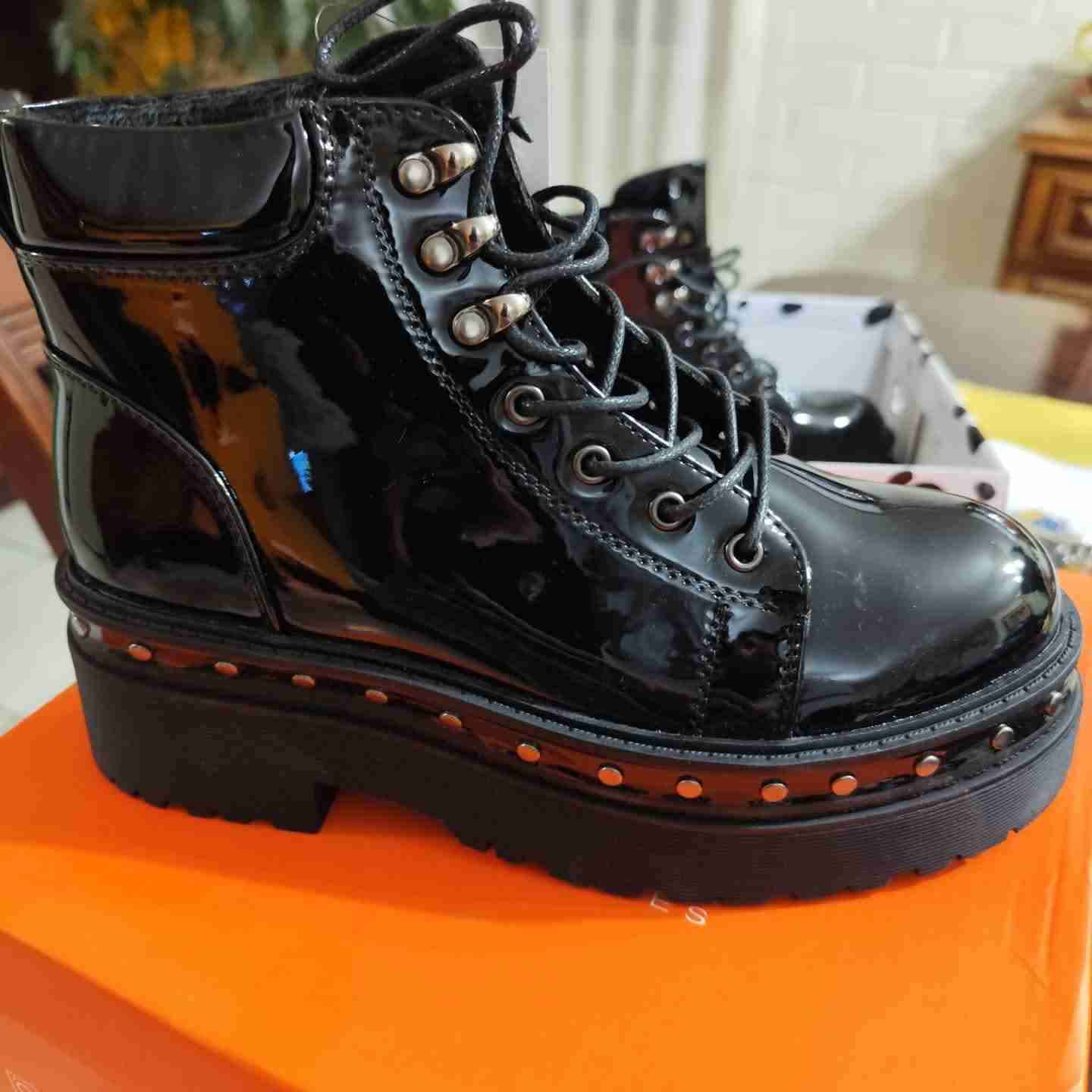 Botines de charol negro - miniatura 1