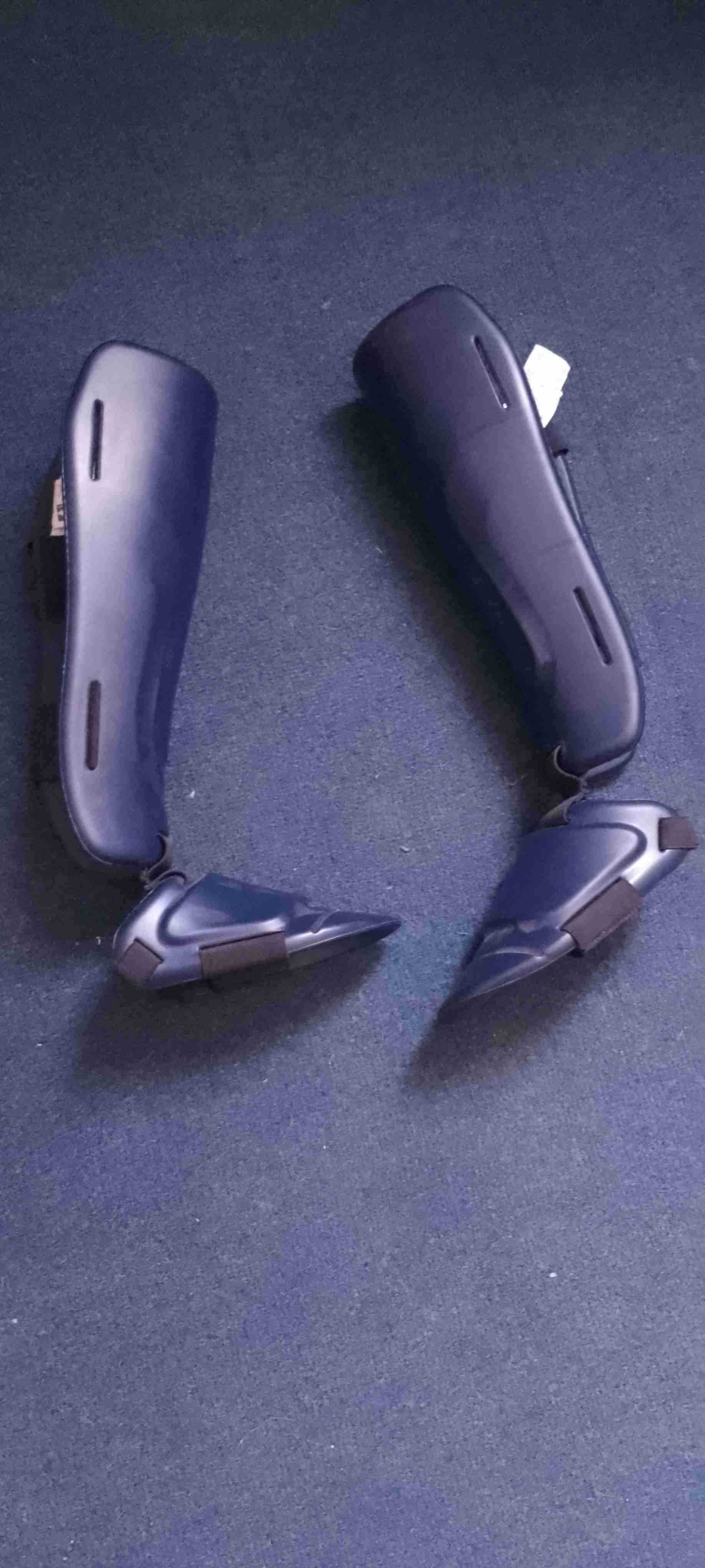 Canilleras azules para protección - miniatura 3