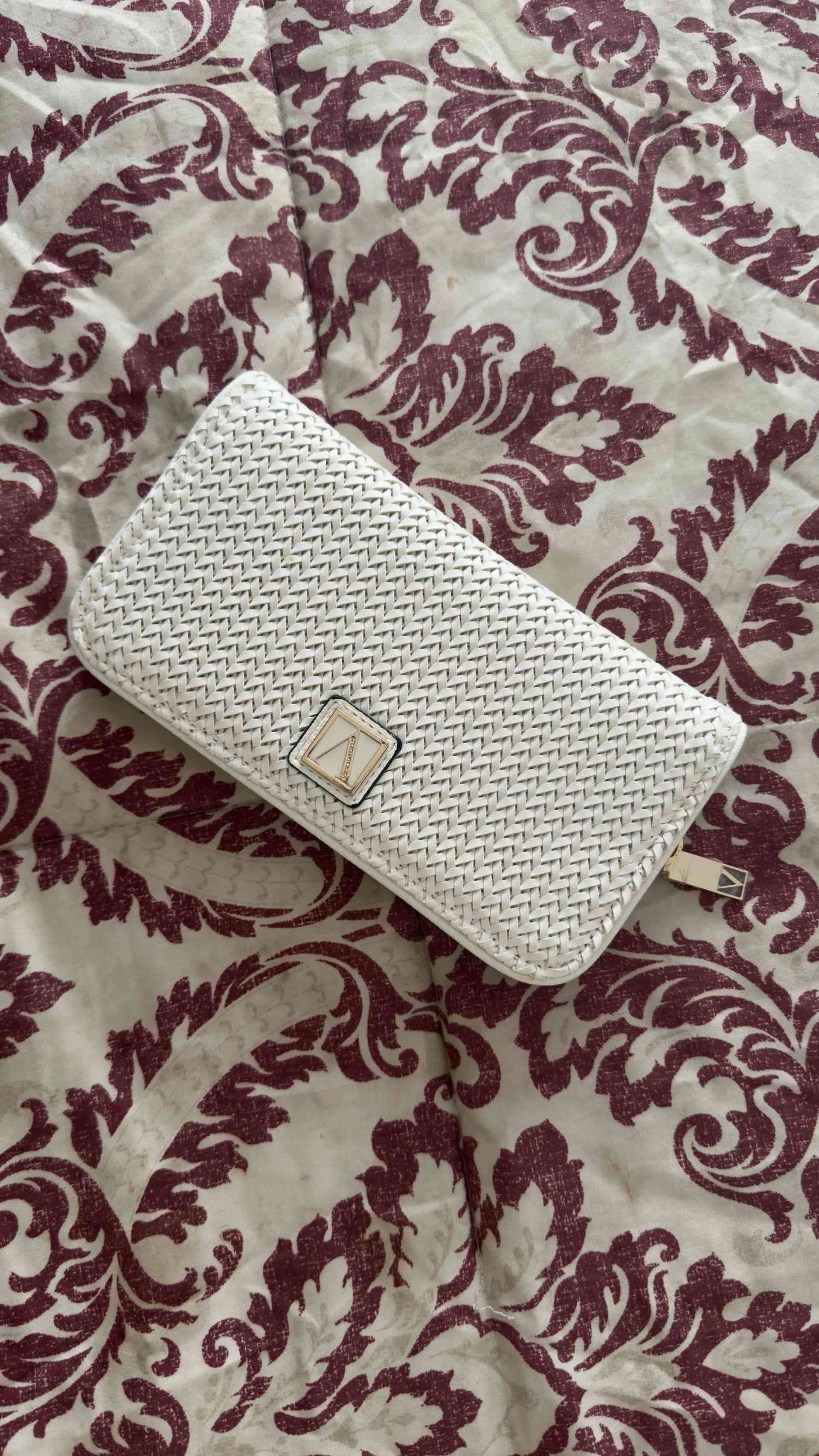 Billetera Victoria’s Secret blanca - miniatura 2