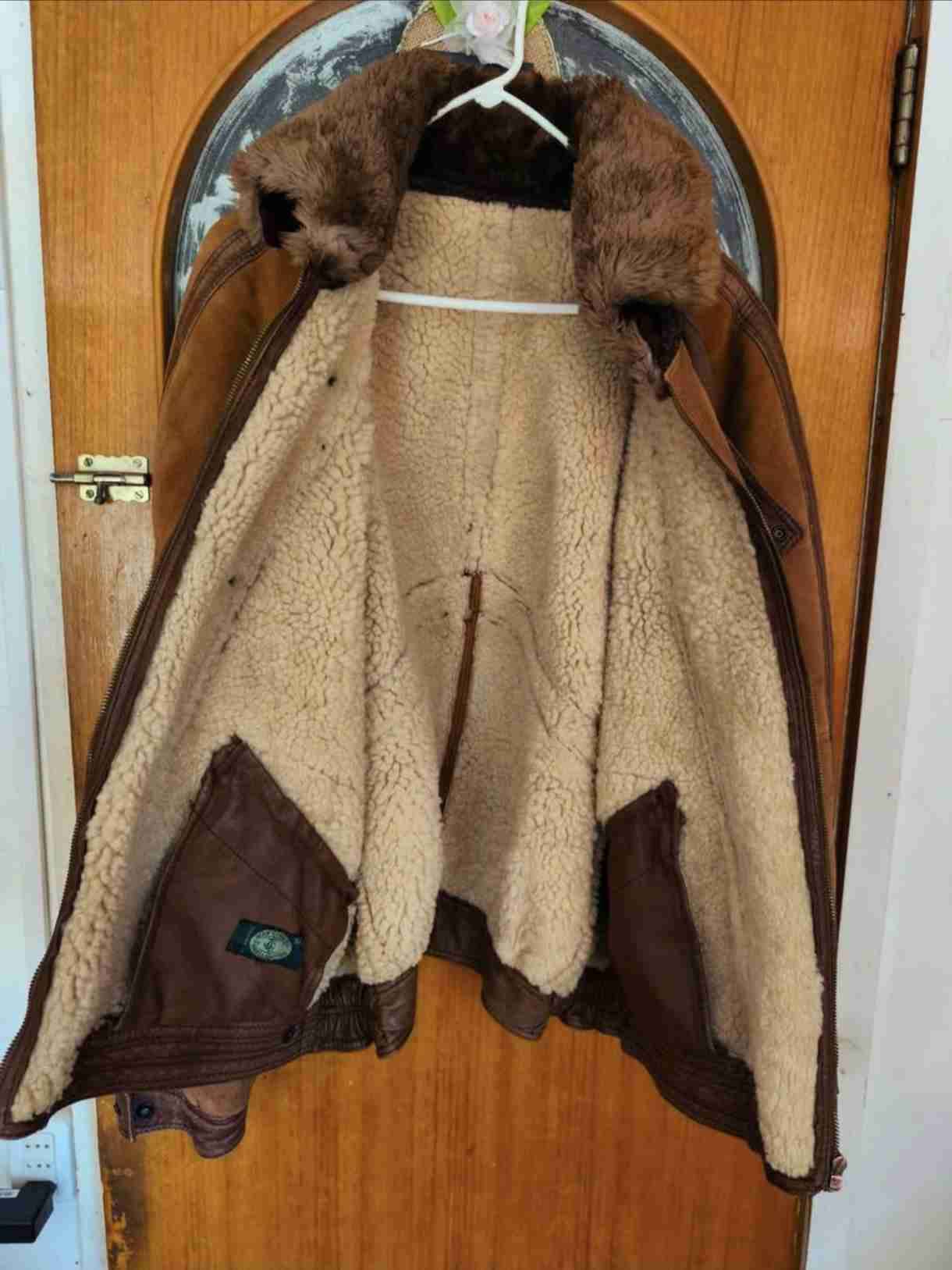 Chaqueta de cuero y chiporro - miniatura 3