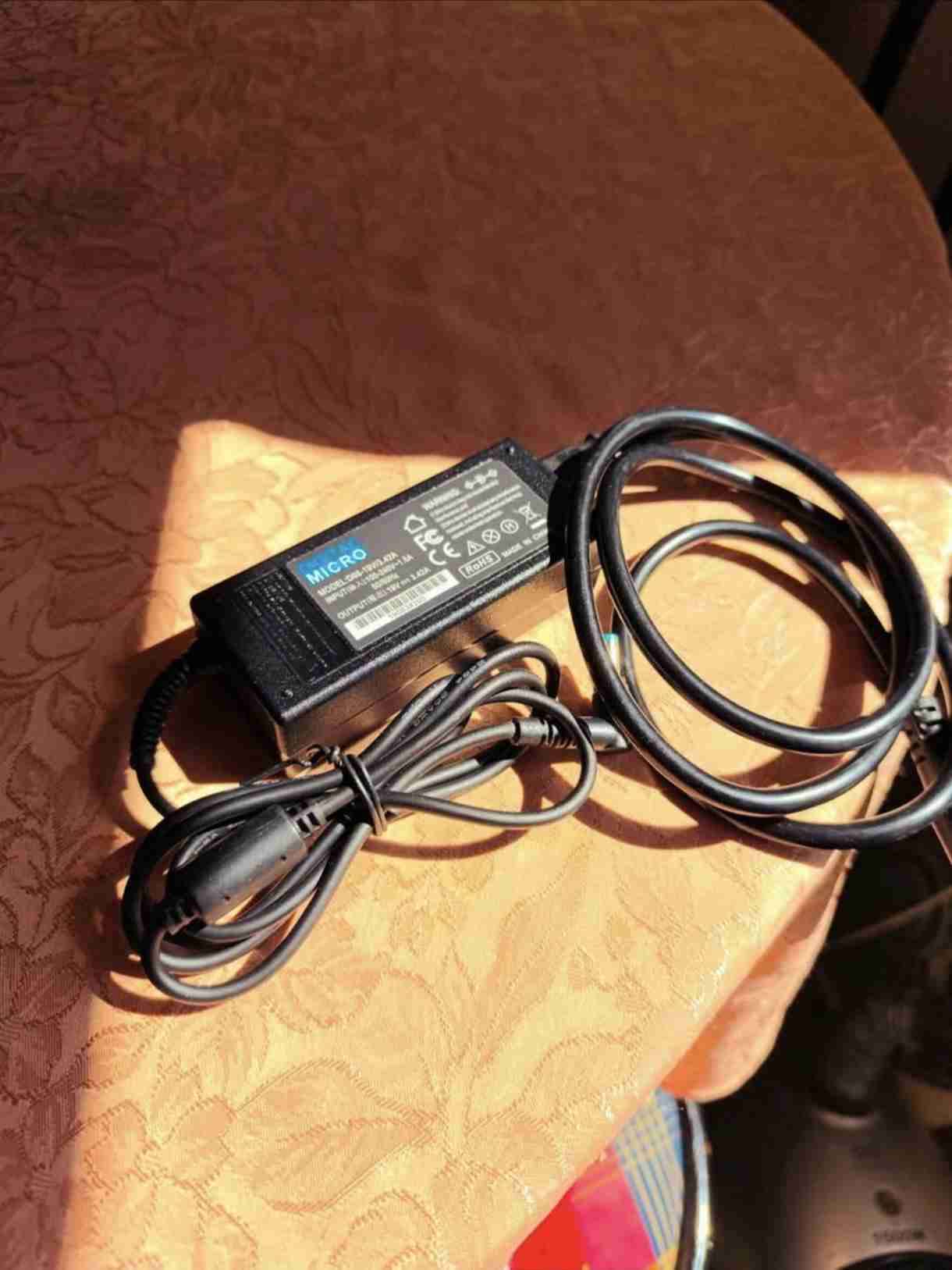 Cargador Micro para laptop - miniatura 1