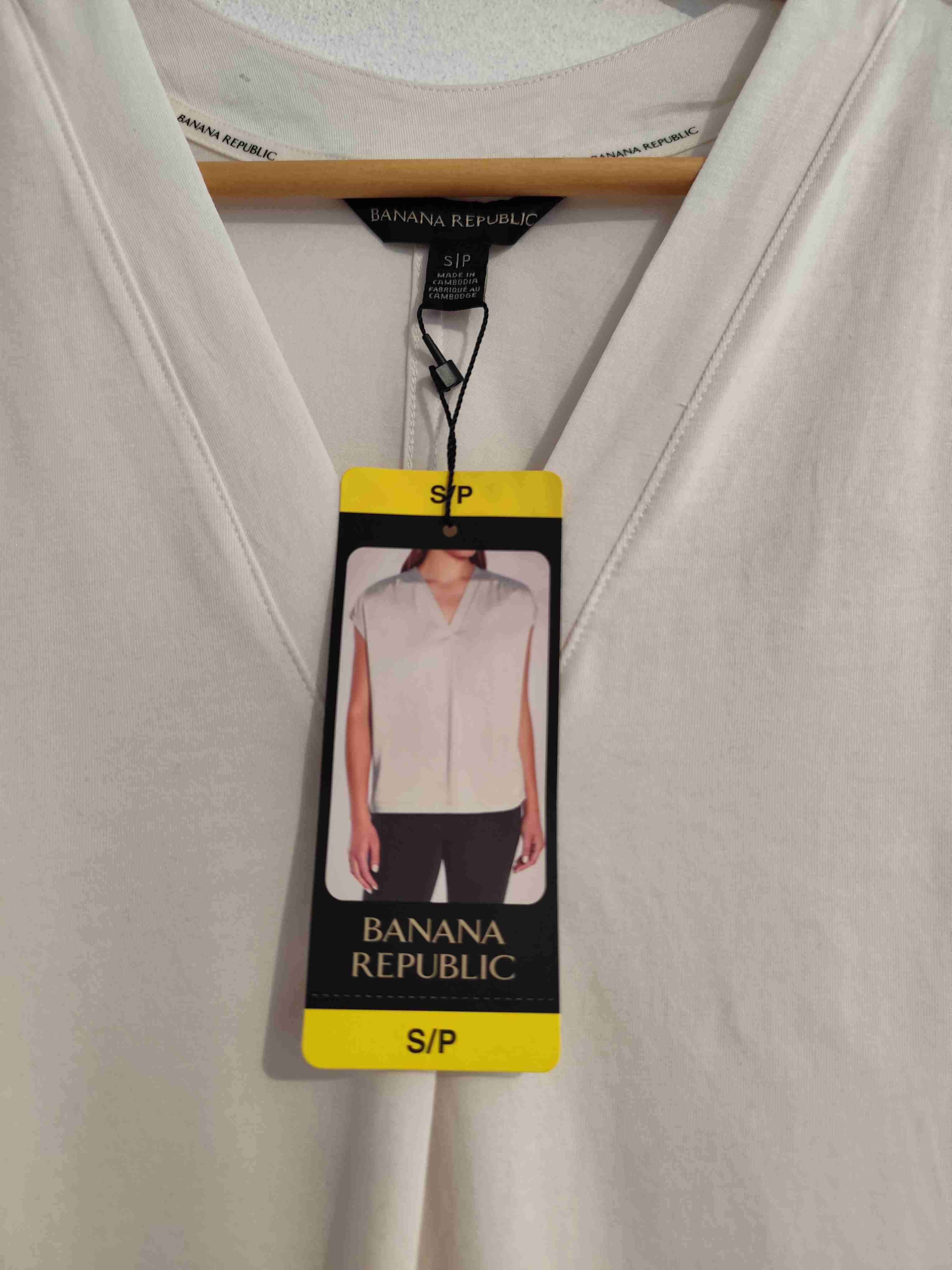 Polera blanca sin mangas Banana Republic - miniatura 2