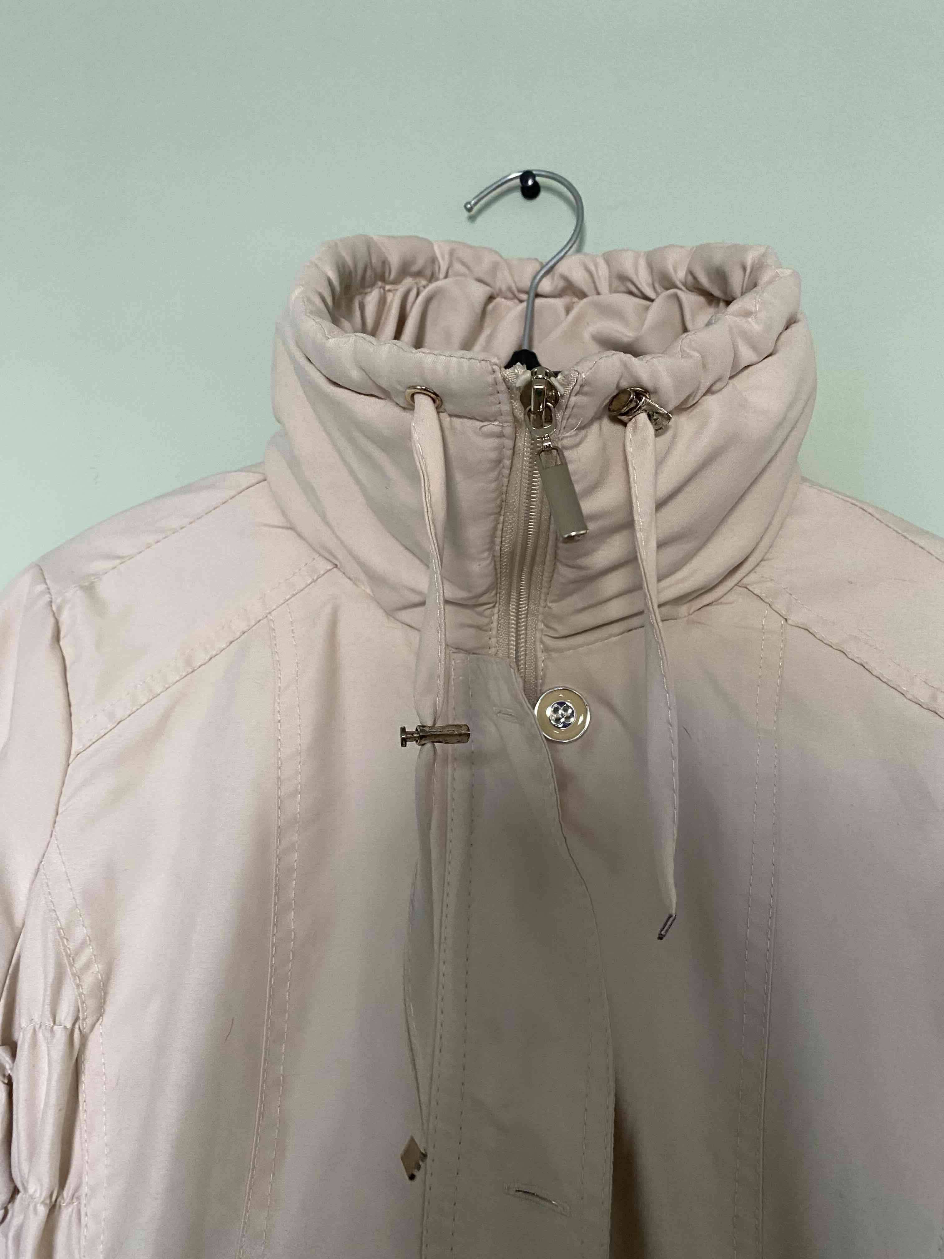 Chaqueta parka beige con cintura ajustable - miniatura 3