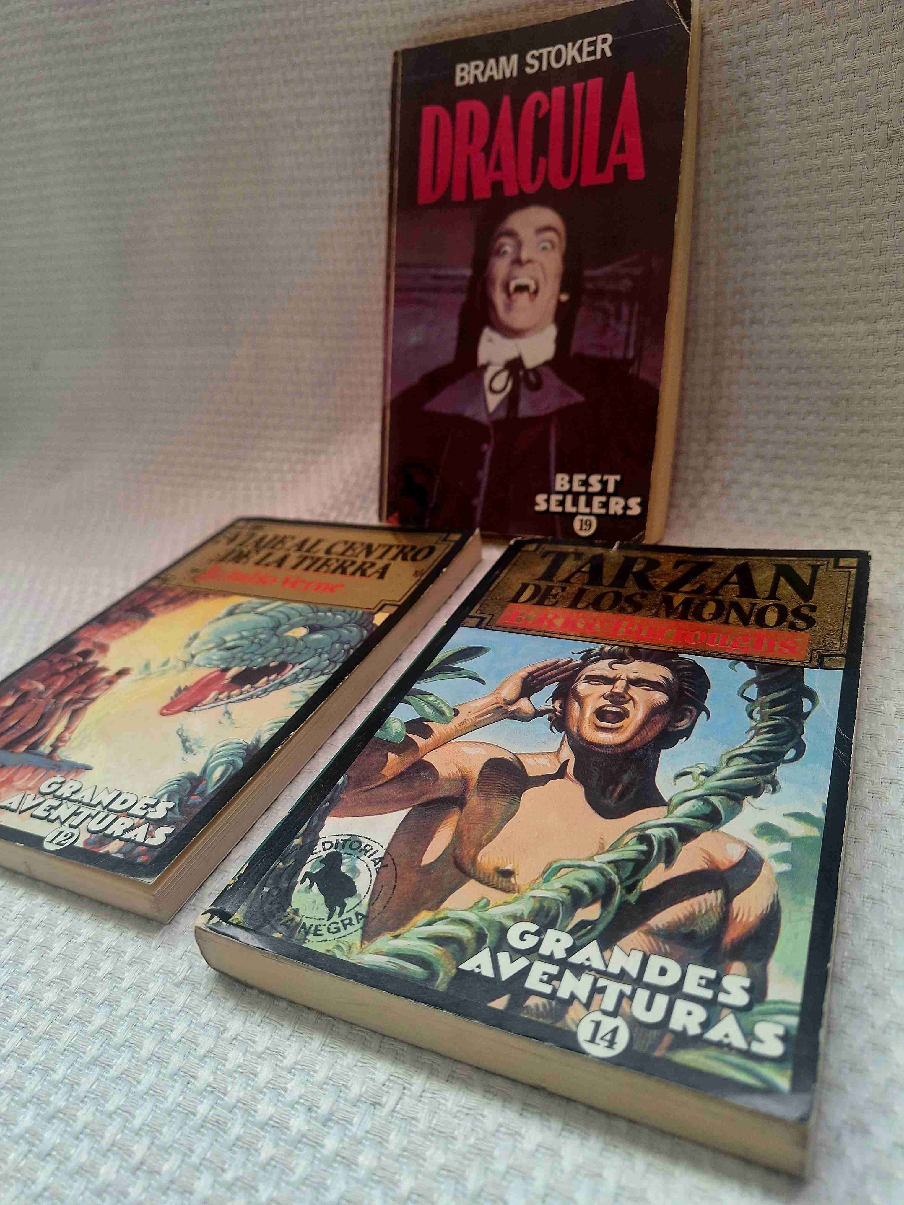 Pack 3 Libros Clásicos Drácula Tarzán Julio Verne - miniatura 2