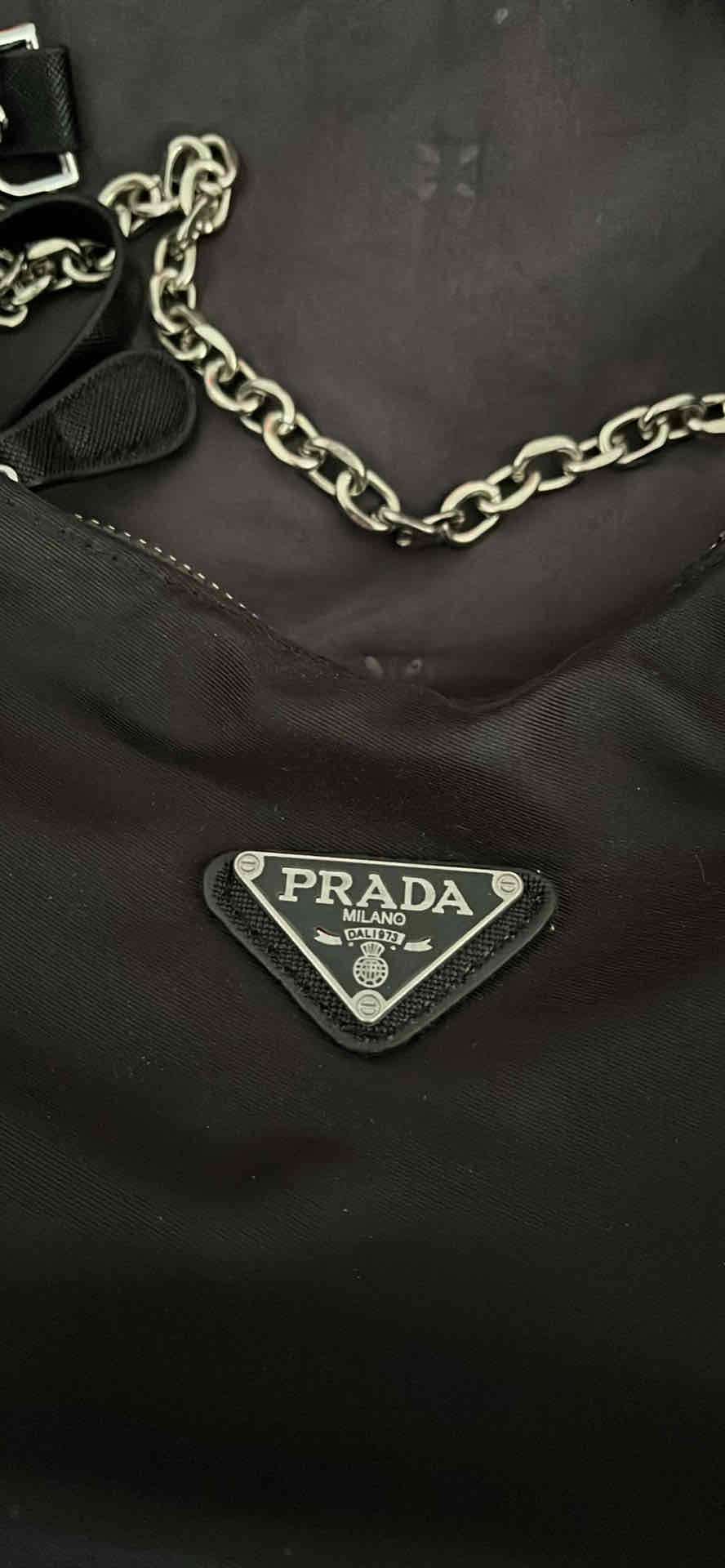 Bolso negro con cadena - miniatura 2