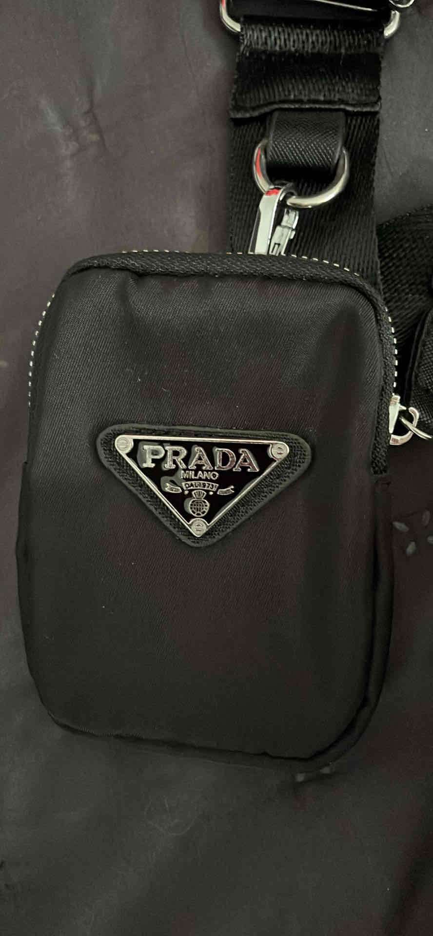 Bolso negro con cadena - miniatura 3