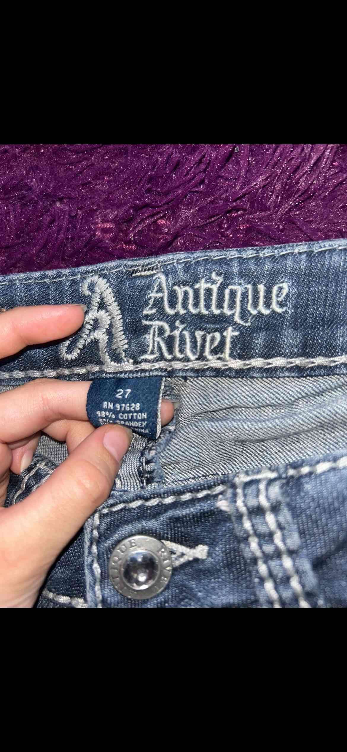 Jeans ajustados con tachas - miniatura 3
