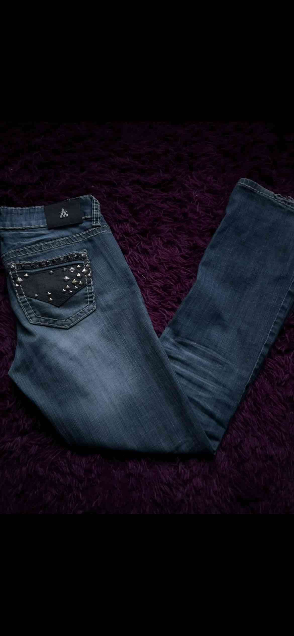 Jeans ajustados con tachas - miniatura 4