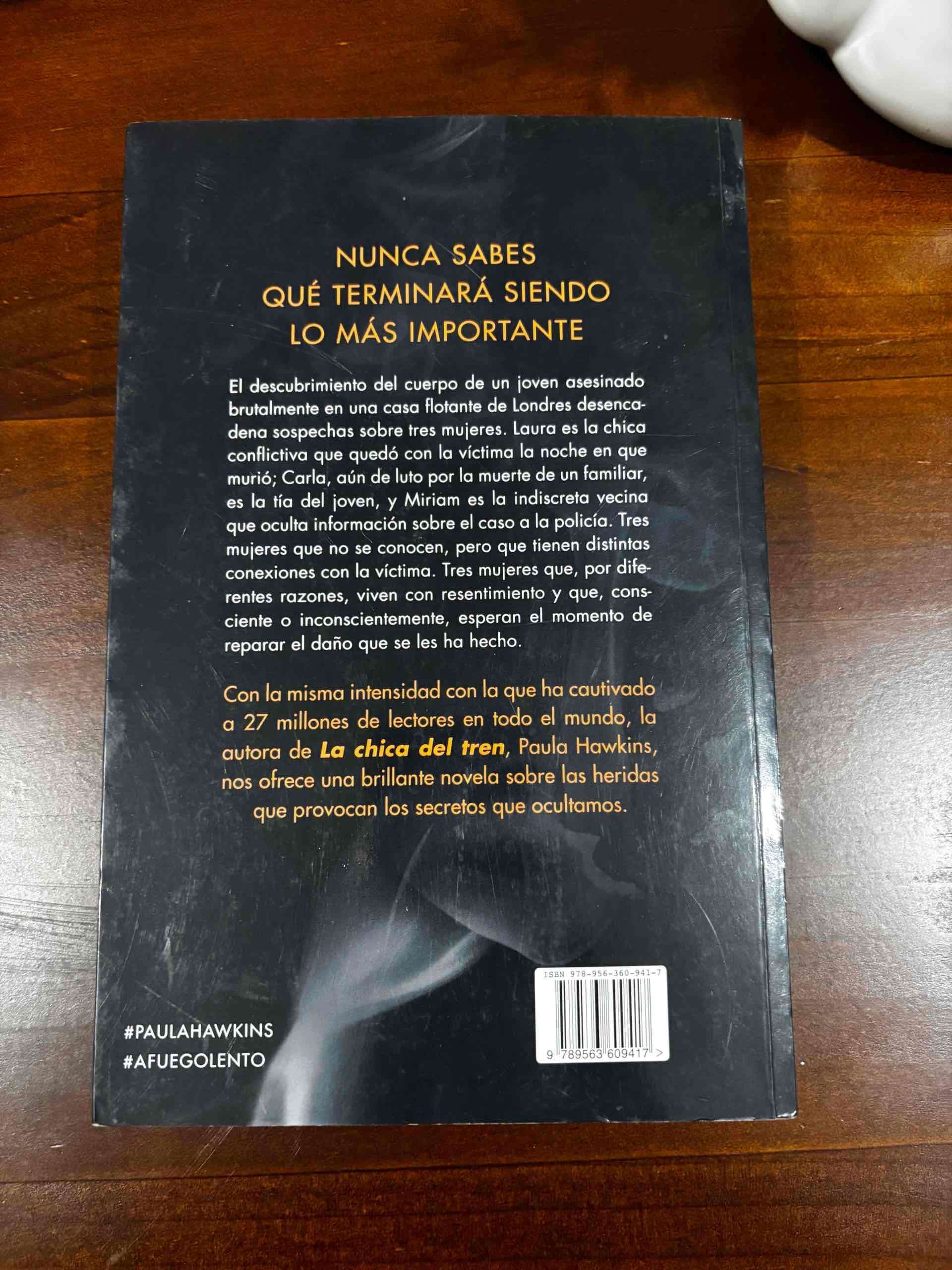 Libro 'A fuego lento' Paula Hawkins - miniatura 2