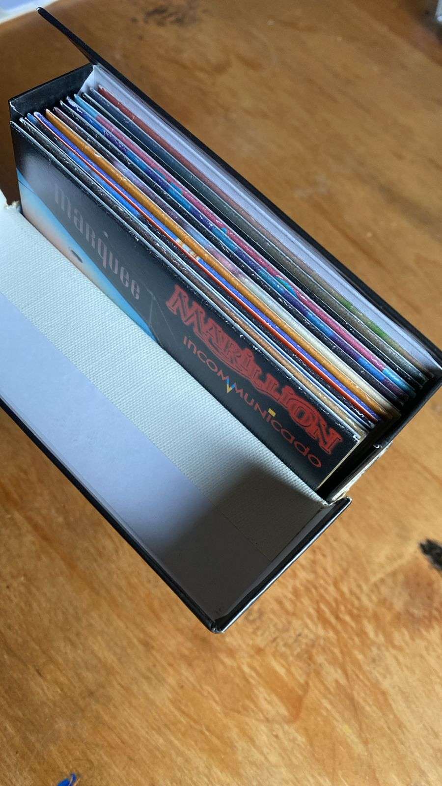 Caja de singles Marillion '82-'88 - miniatura 3
