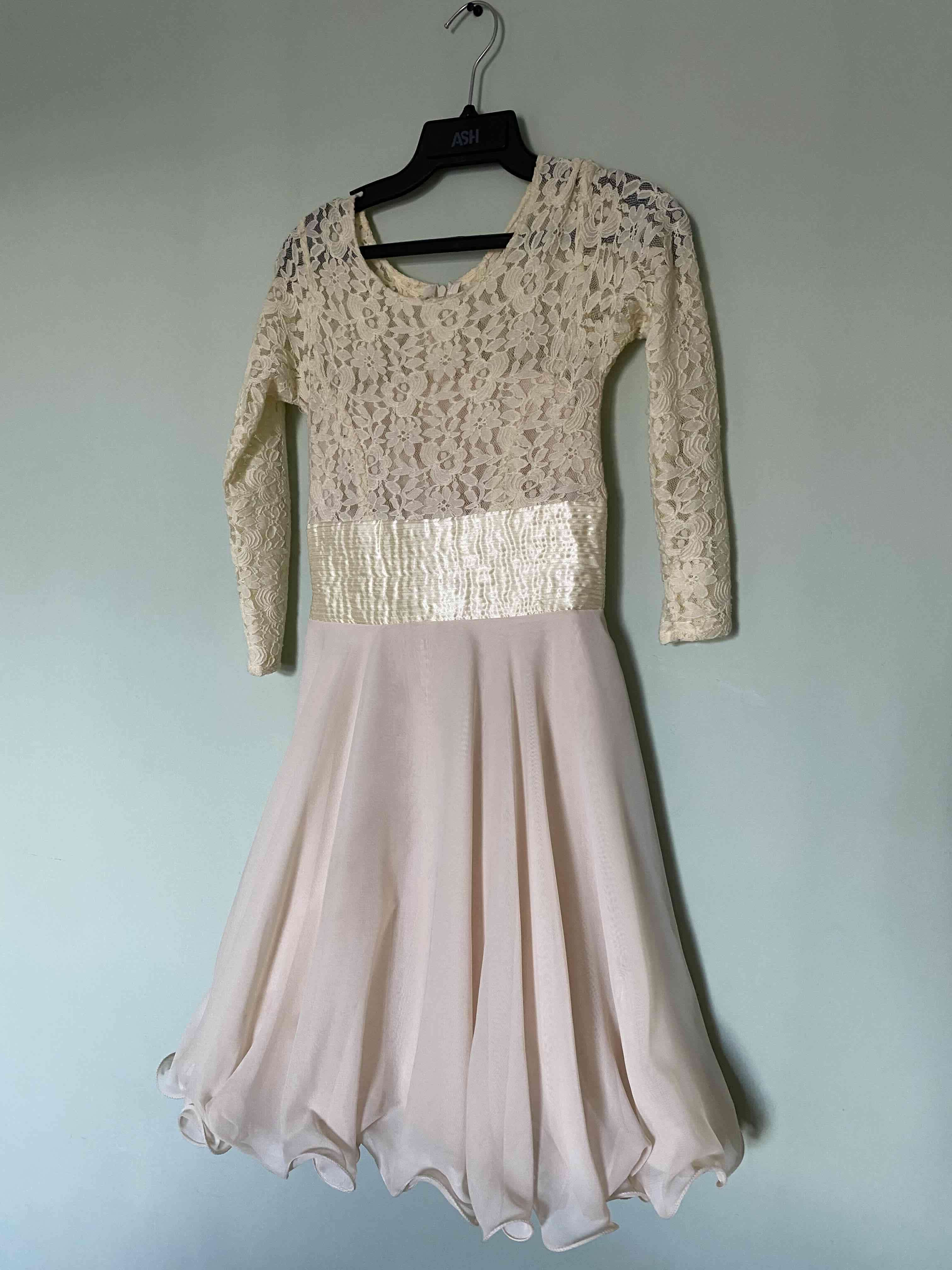 Vestido niña amarillo claro - miniatura 2