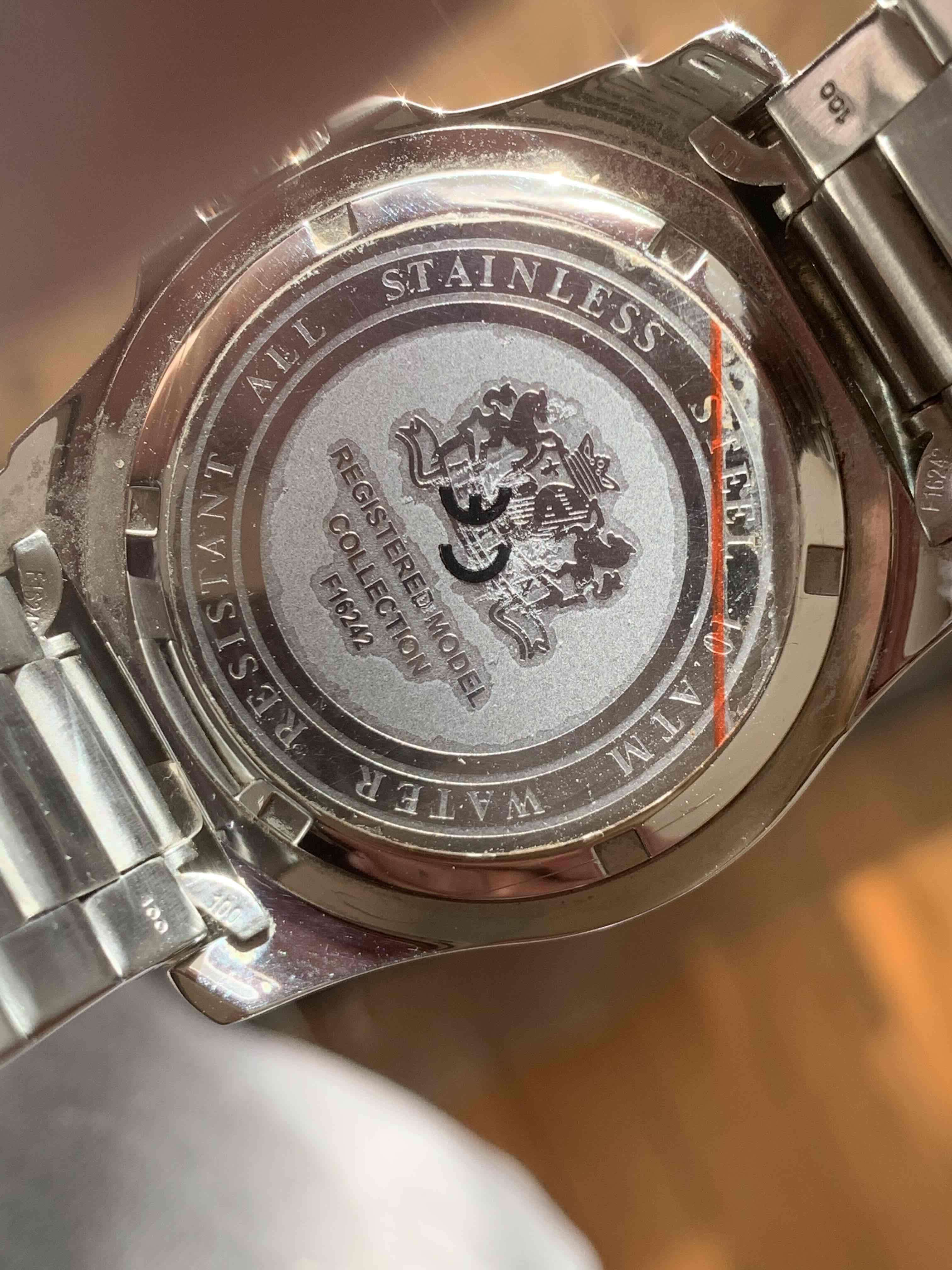 Reloj de acero inoxidable - miniatura 1