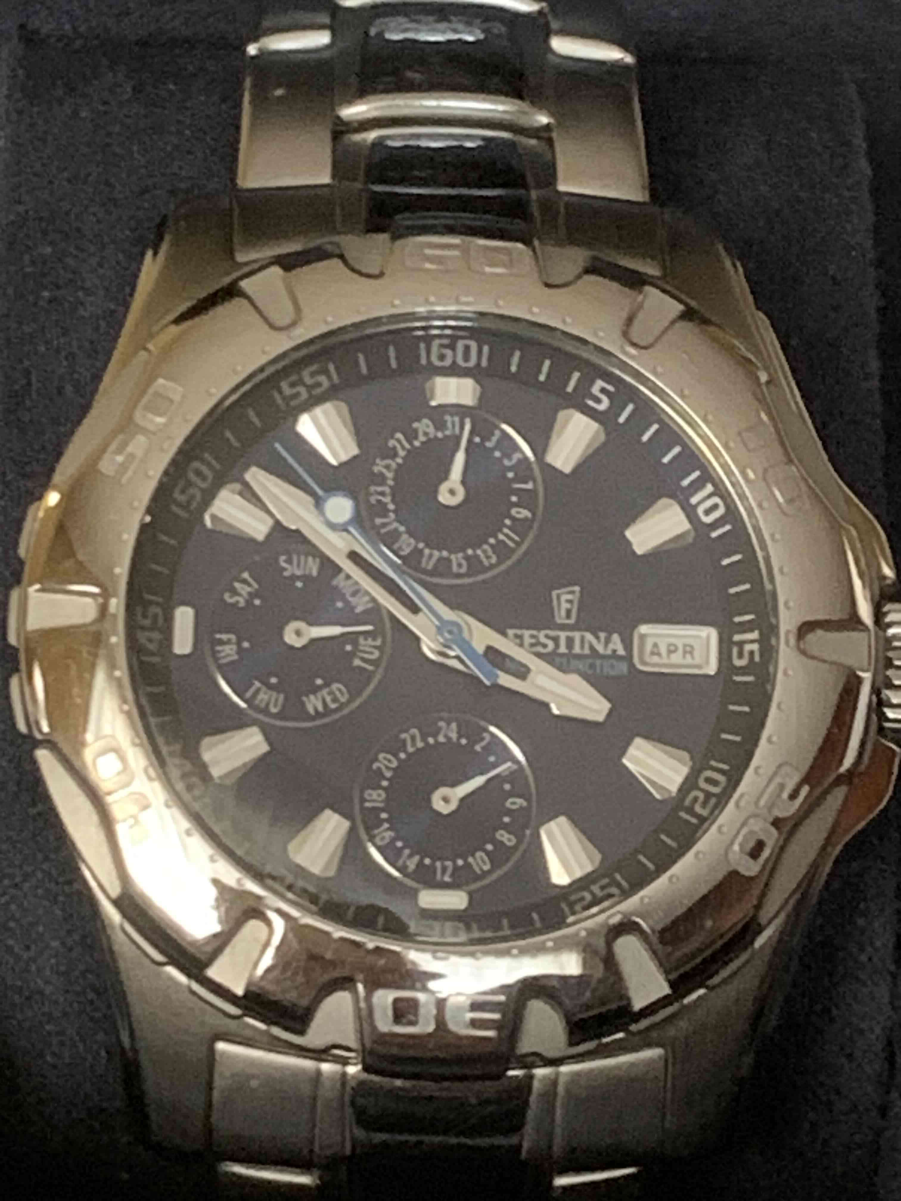 Reloj de acero inoxidable - miniatura 4