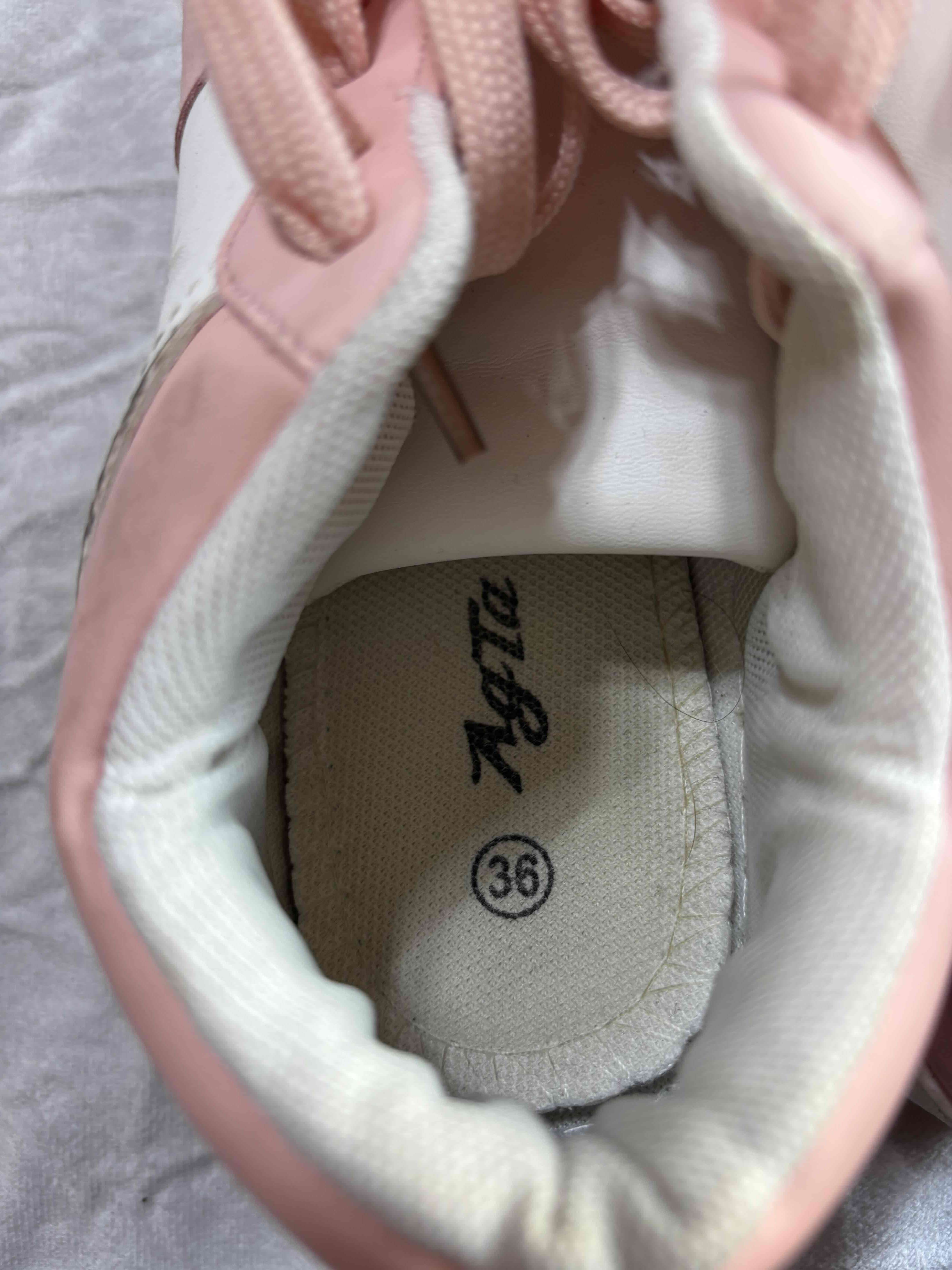 Zapatillas rosadas con blanco - miniatura 3