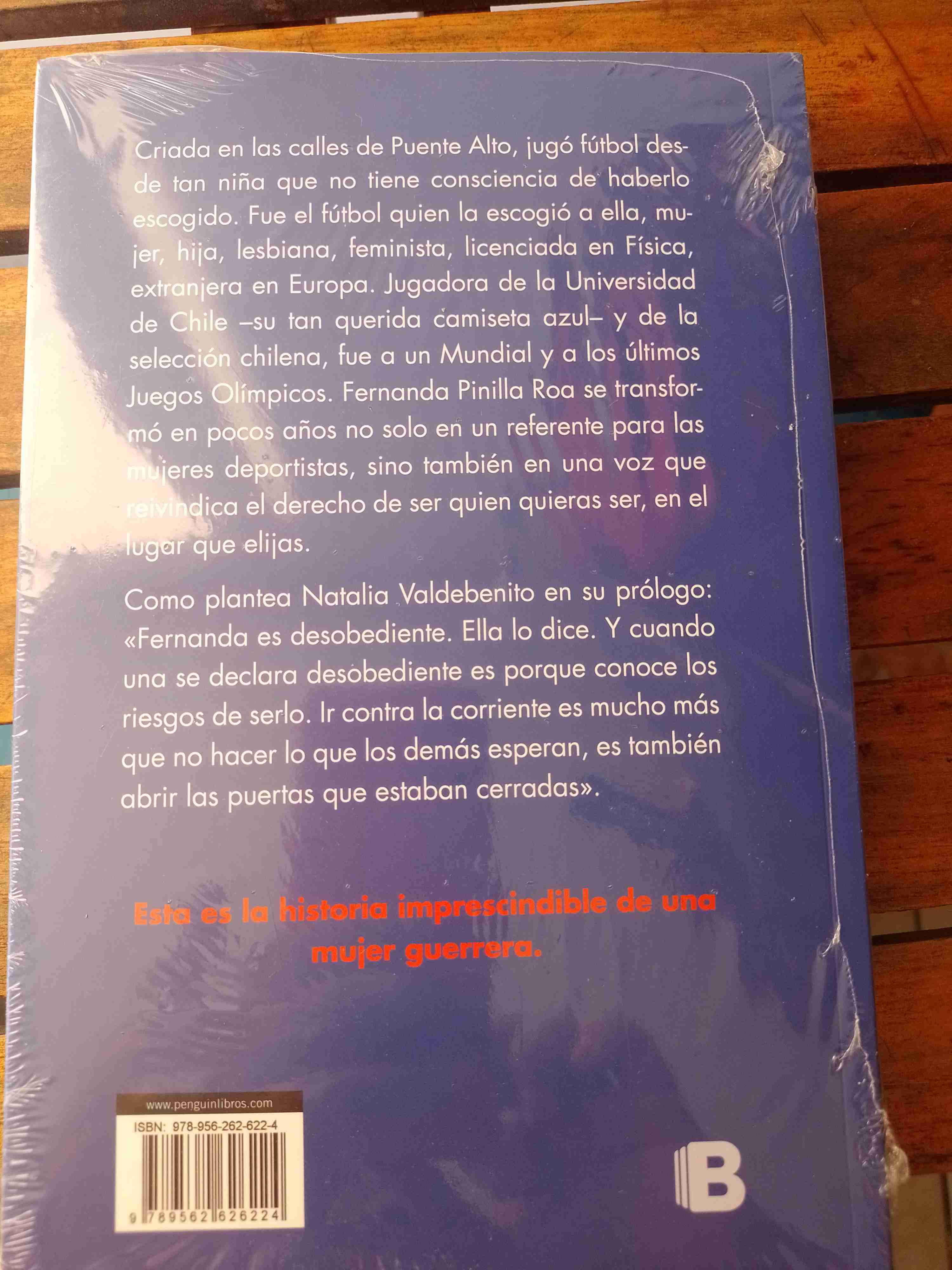 Libro 'Desobediente' Fernanda Pinilla, nuevo - miniatura 2