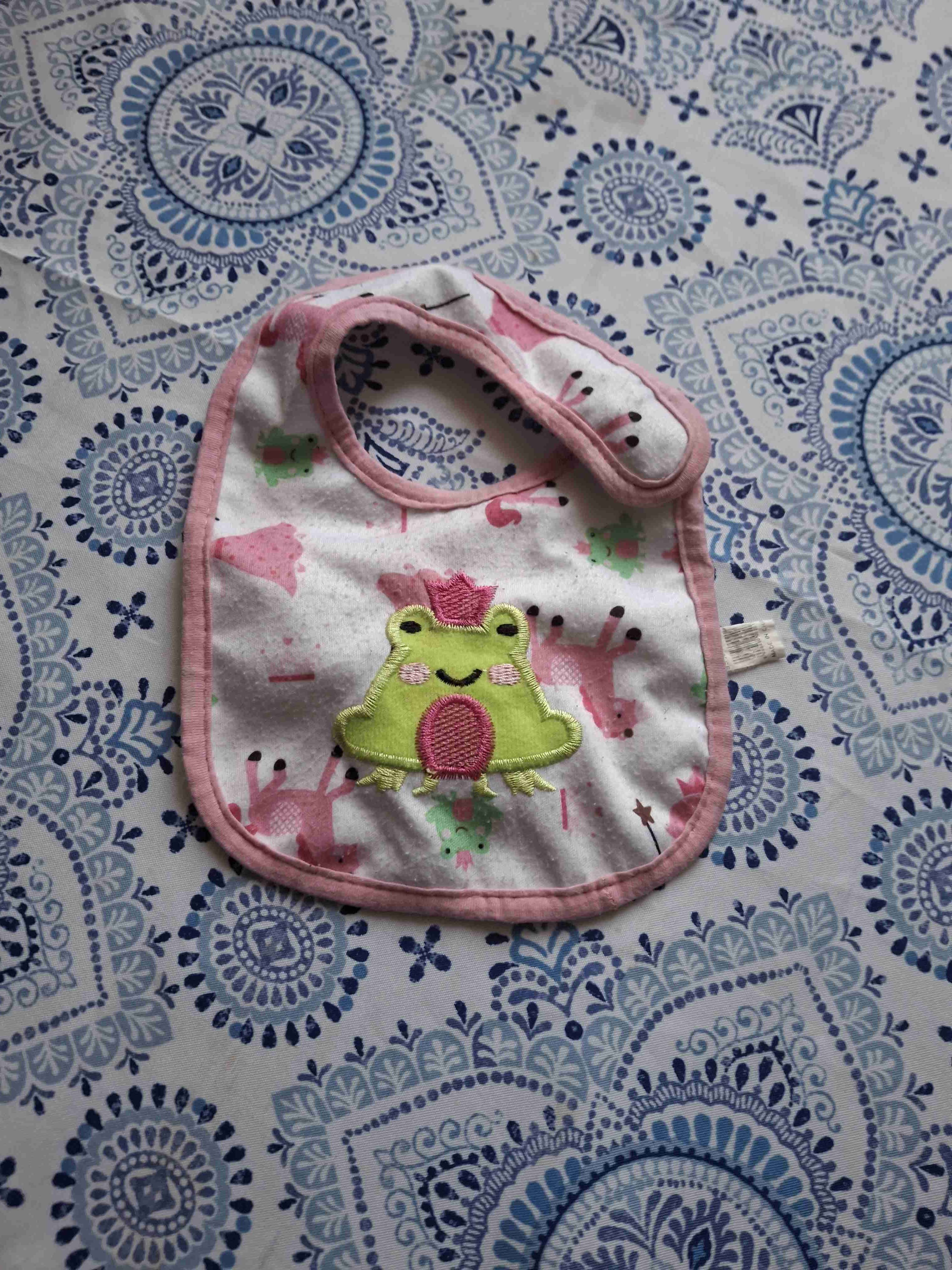 Babero de bebé con diseños - miniatura 1