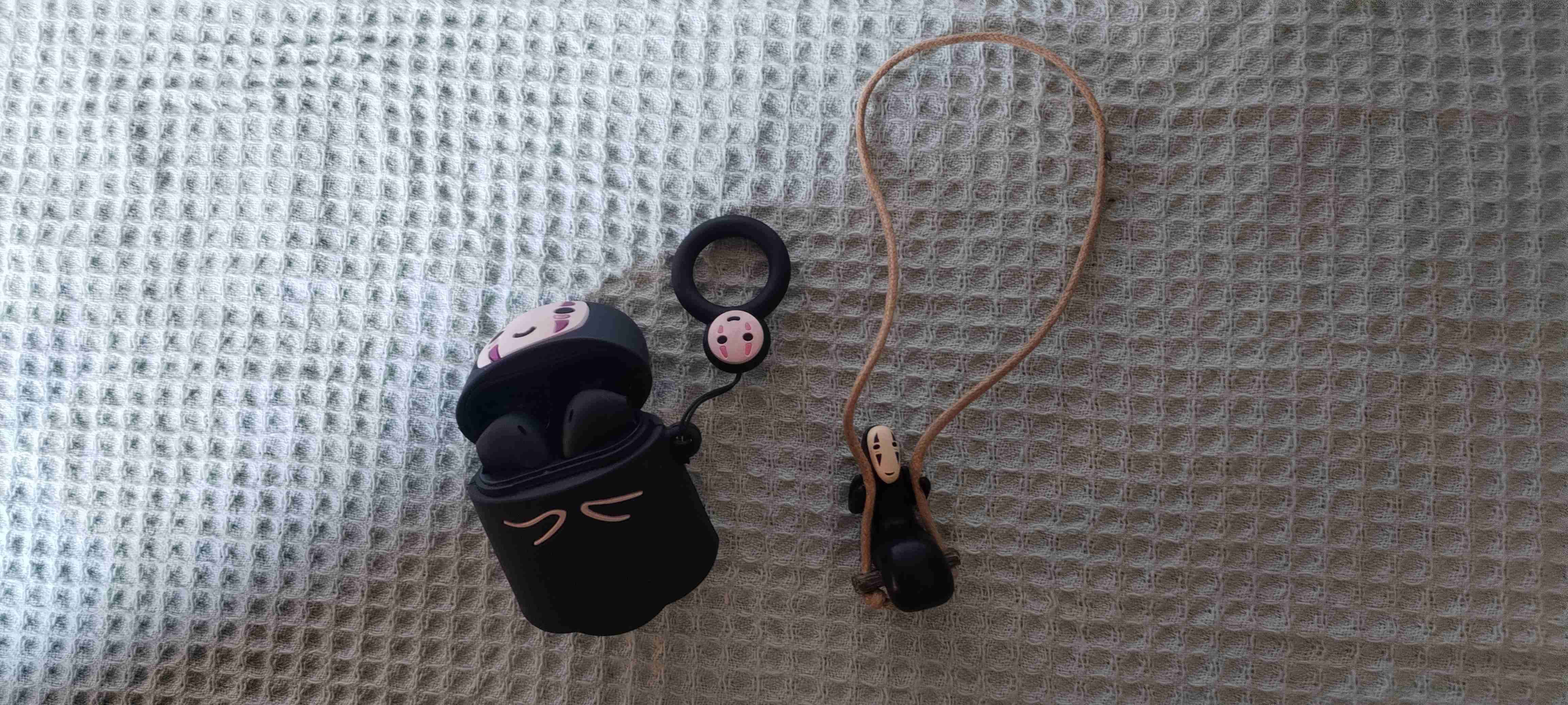 Set de llaveros No-Face y Pelusas Negras - miniatura 2