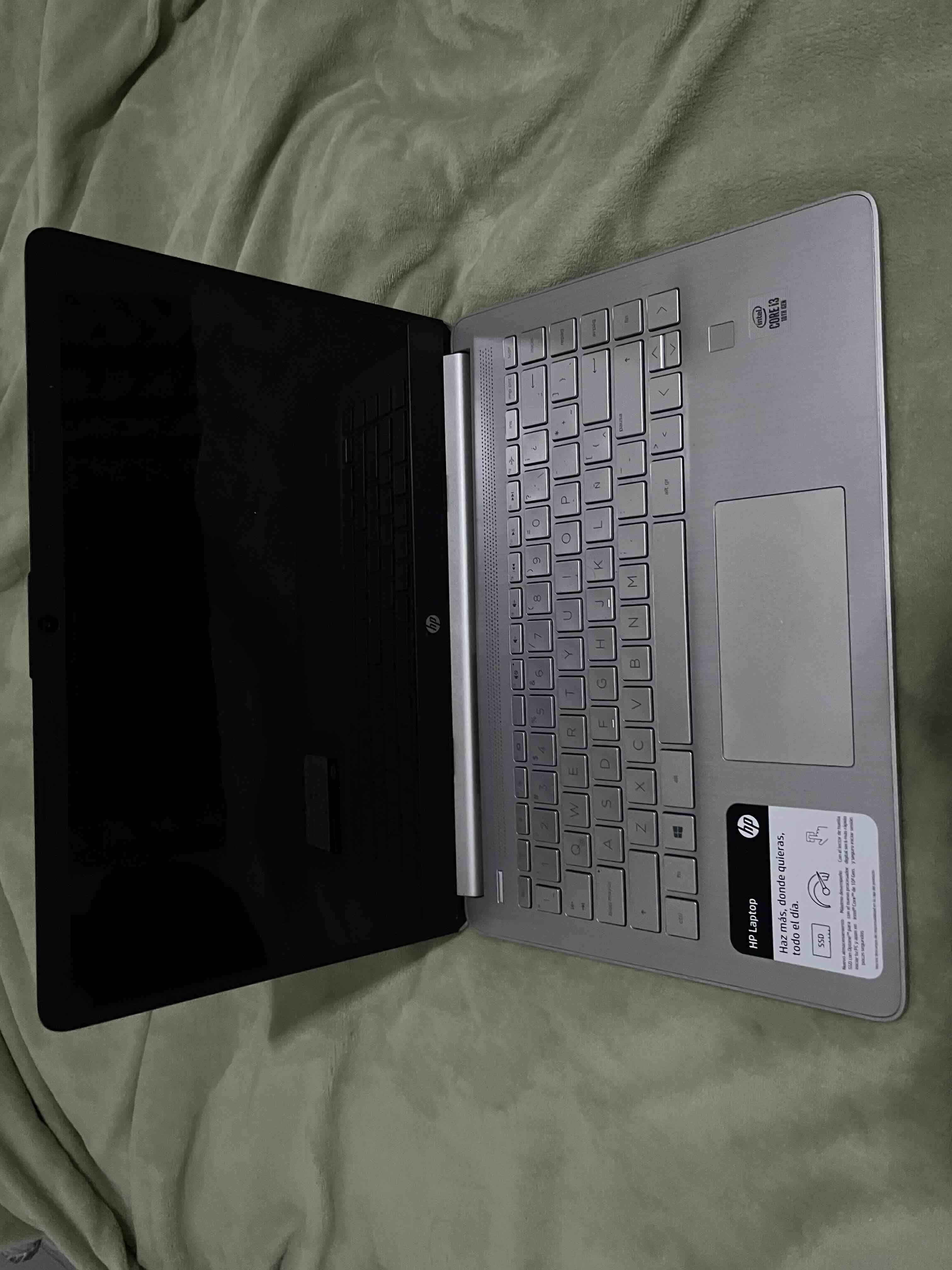 Notebook HP Plateado Intel Core i3 - miniatura 1