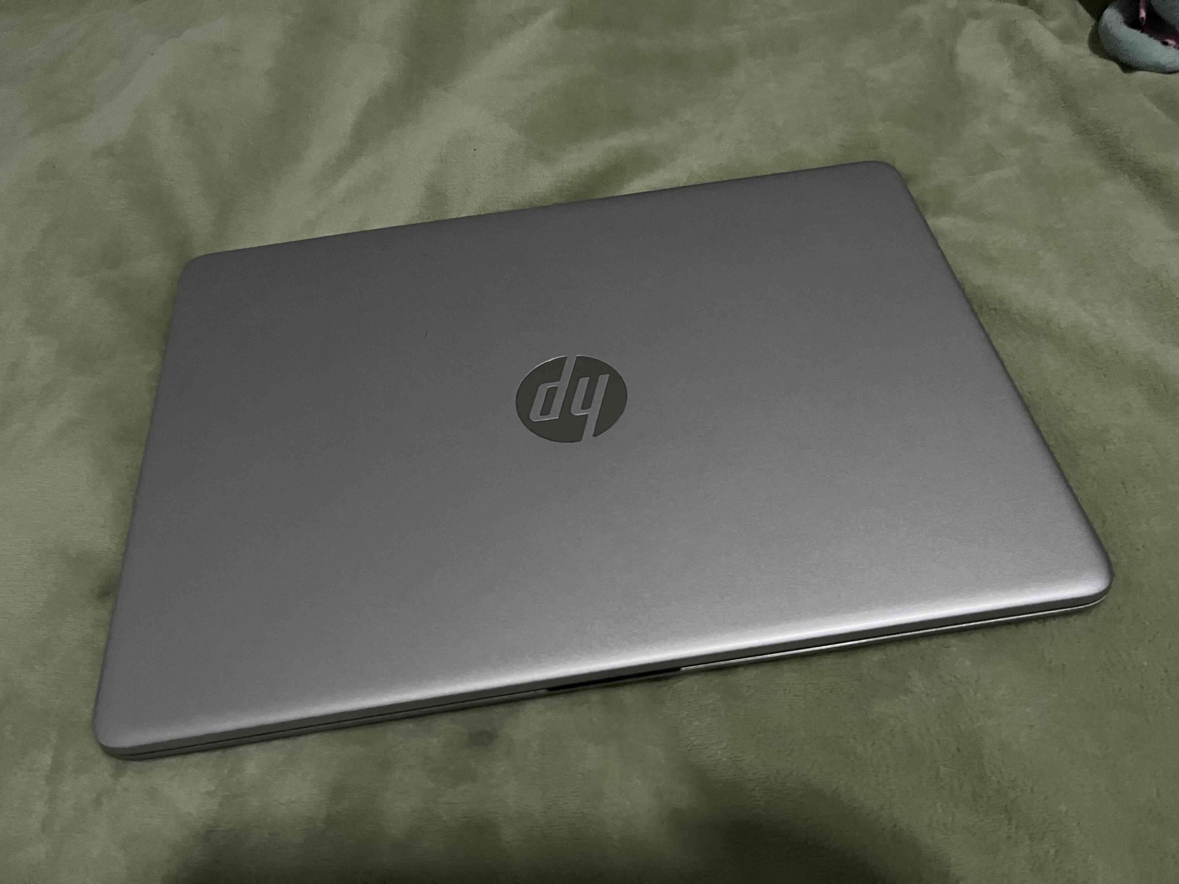 Notebook HP Plateado Intel Core i3 - miniatura 2