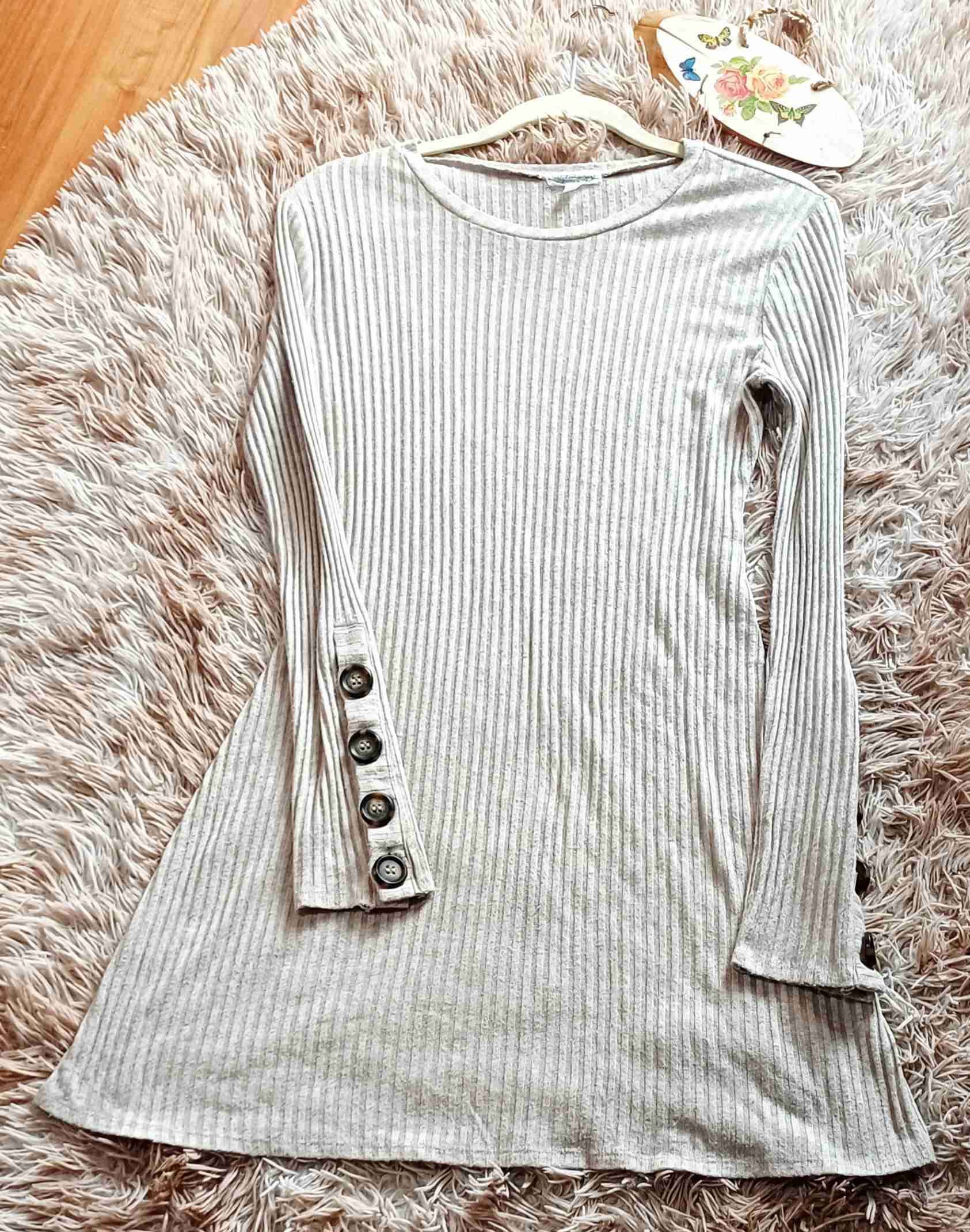 Vestido beige con botones - miniatura 1