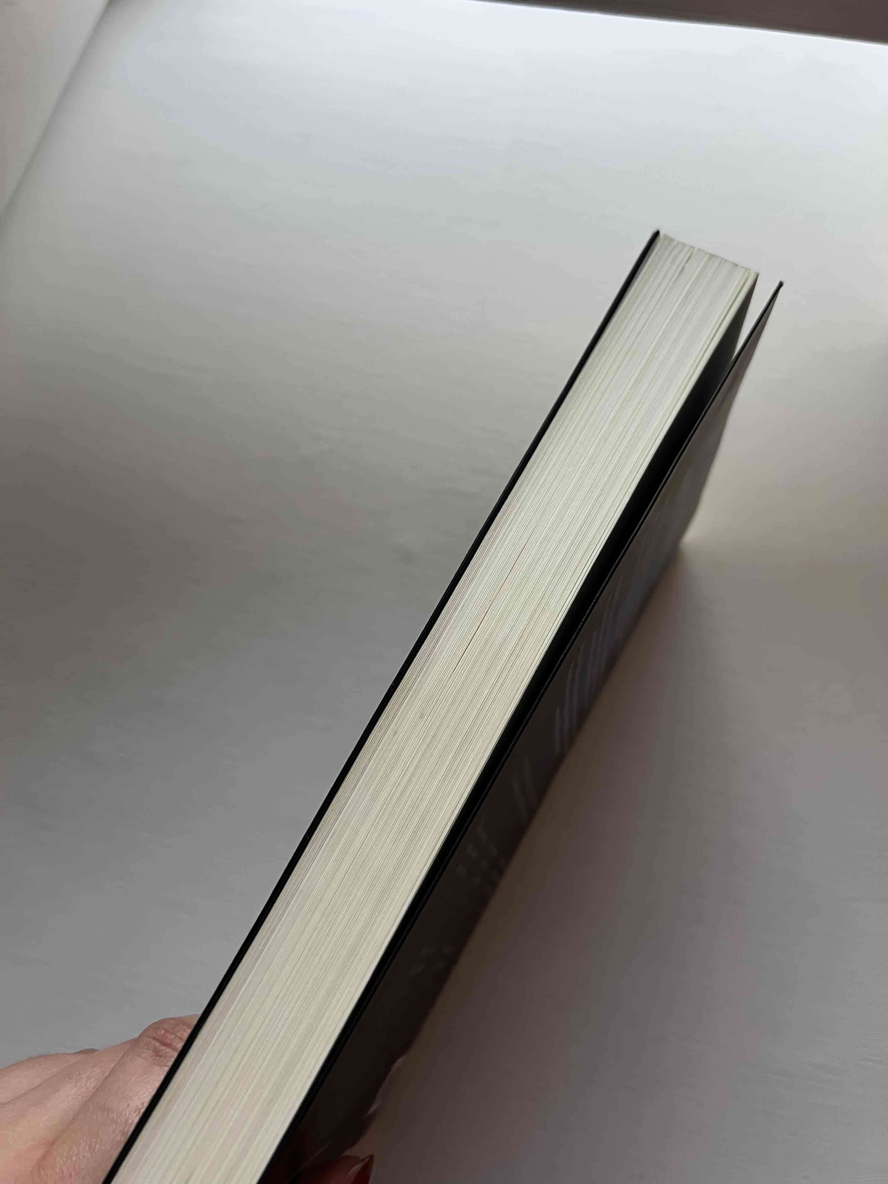 Libro Dioses de Neón - Katee Robert - miniatura 2