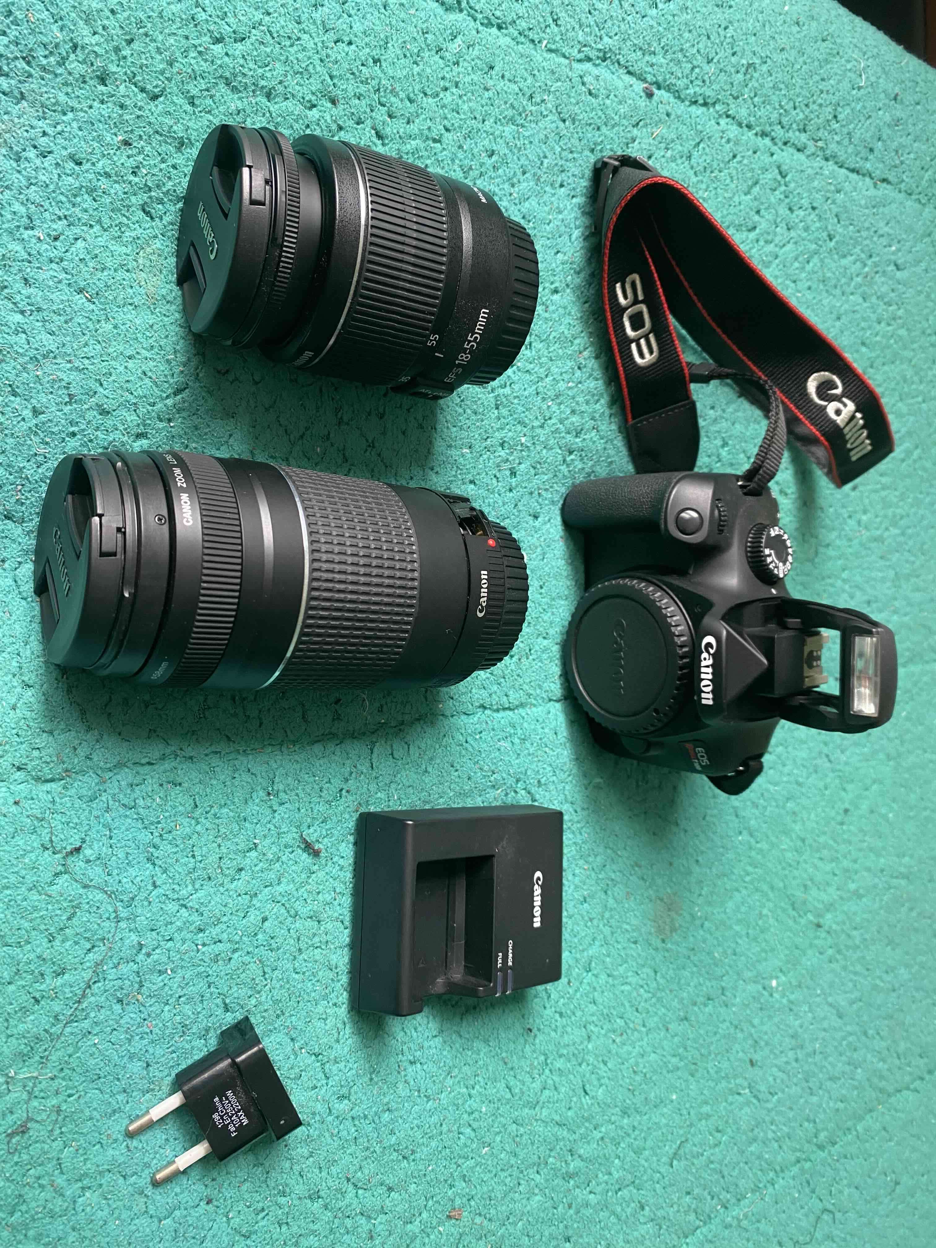 Cámara Canon con lentes - miniatura 1