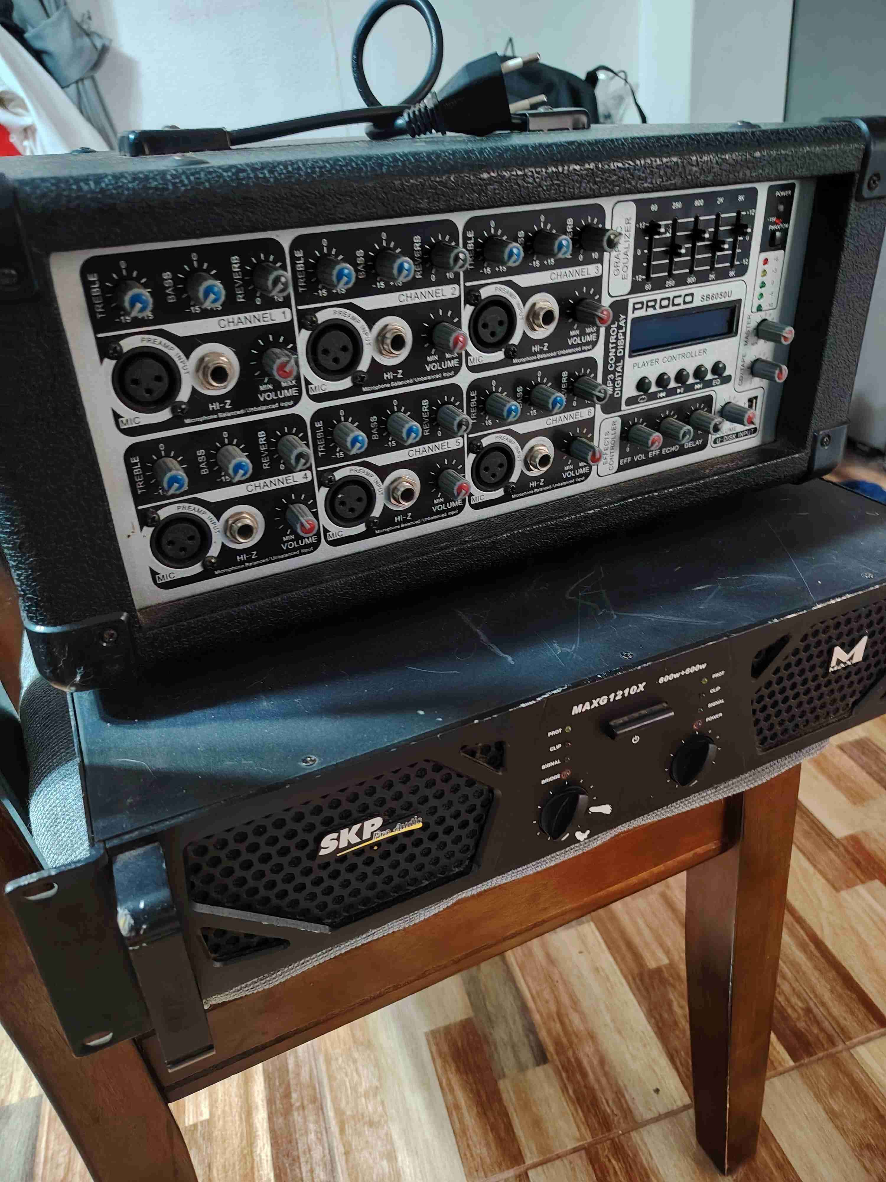 Amplificador de audio SKP y Proco - miniatura 1