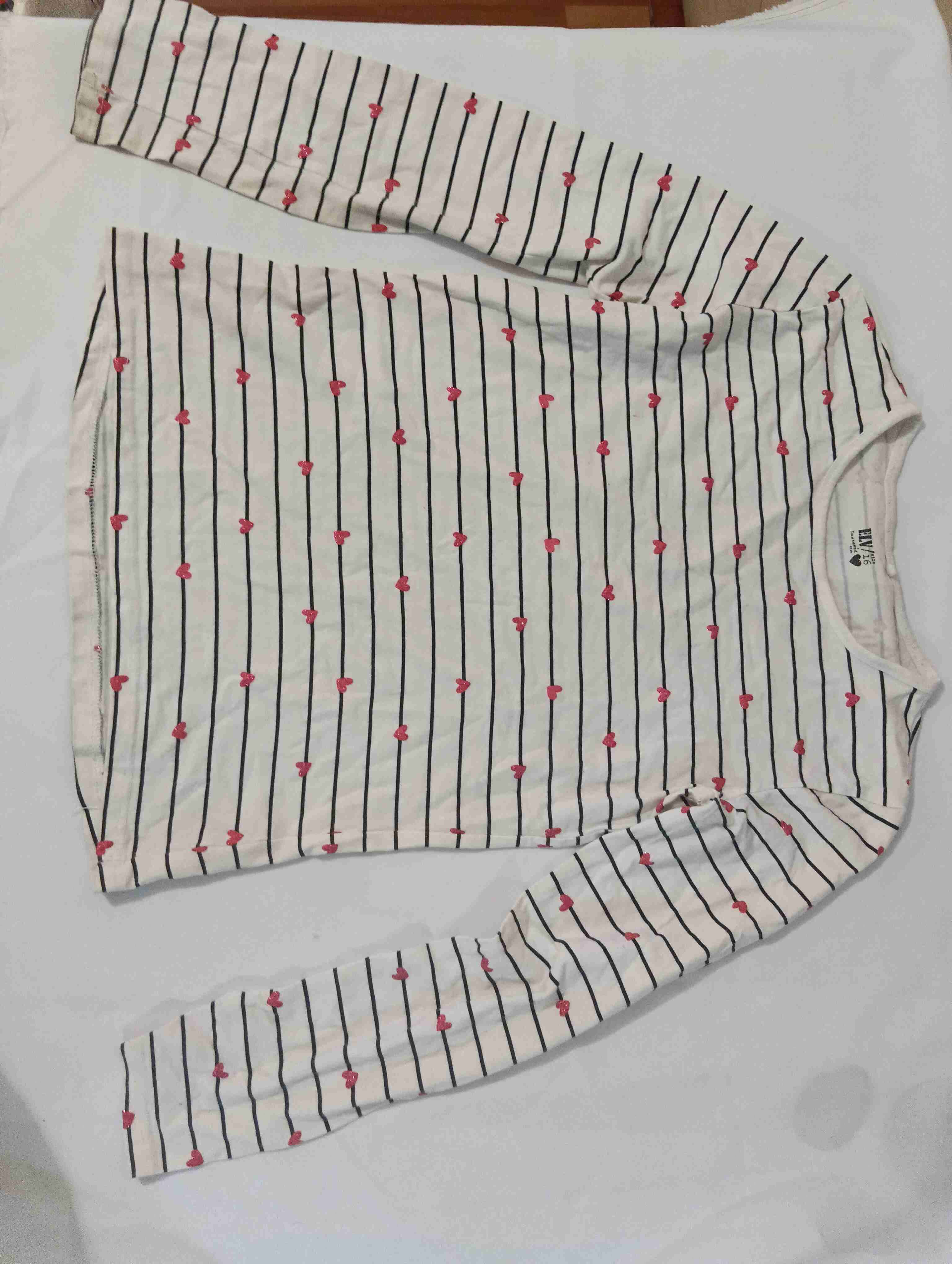 Polera a rayas con corazones - miniatura 2