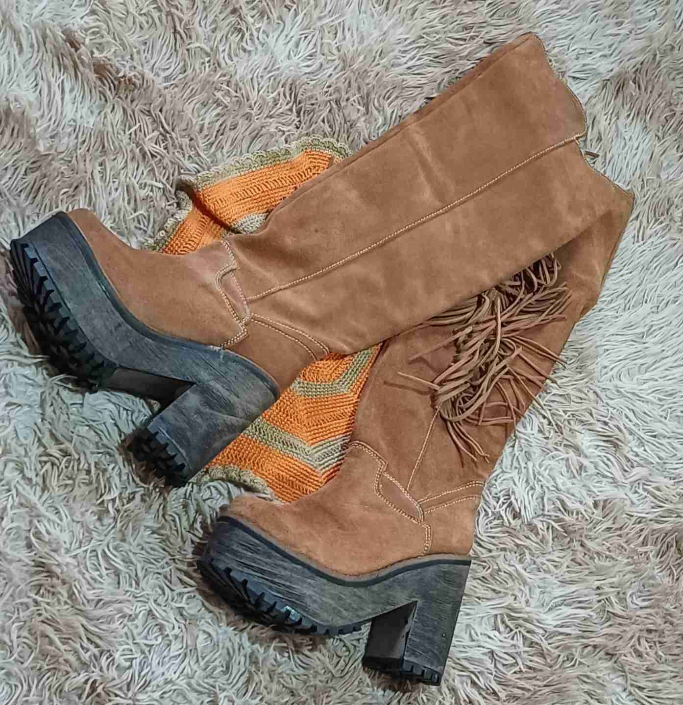 Botas de cuero bucaneras altas marrones con flecos - miniatura 2