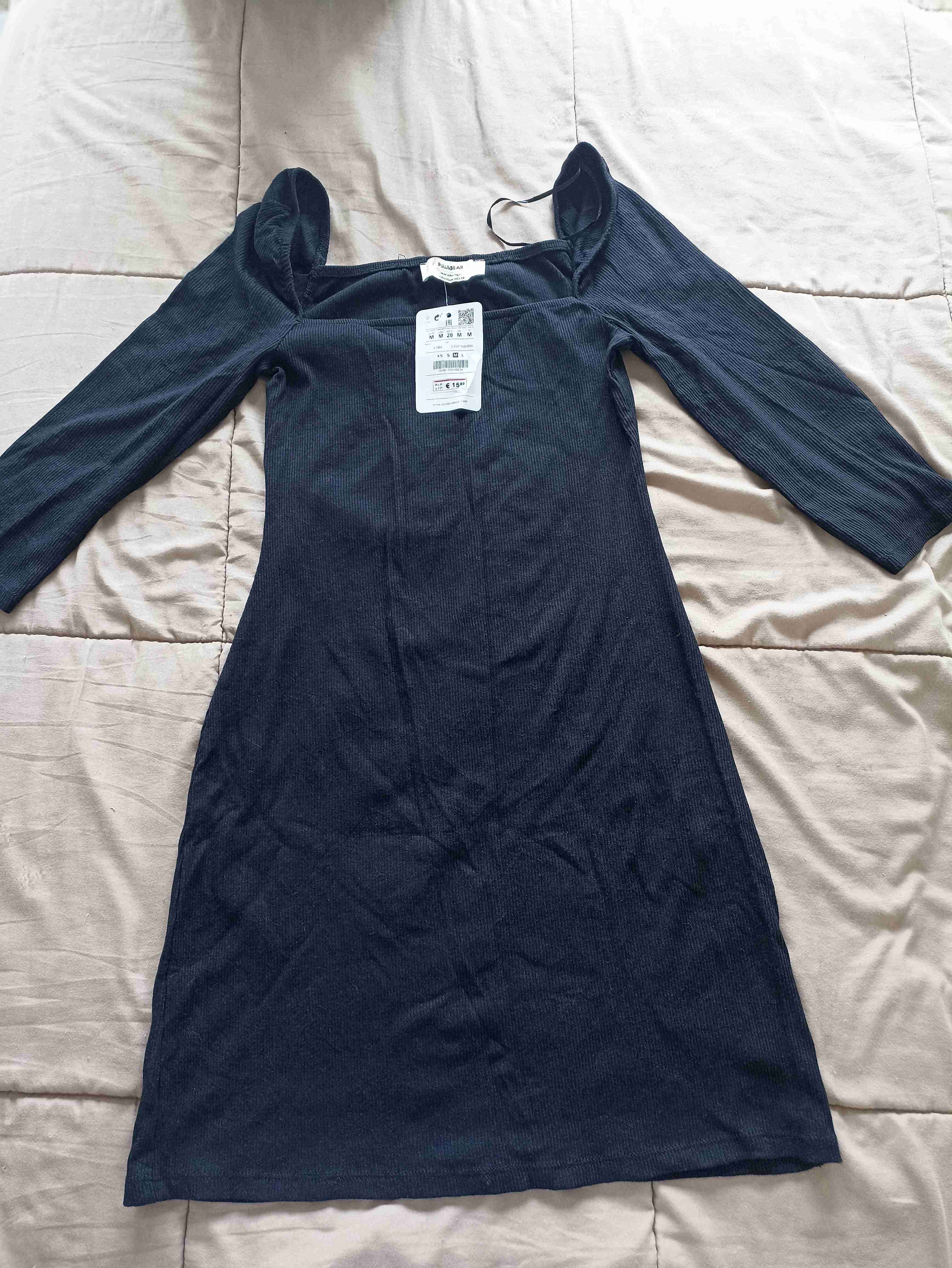 Vestido negro manga larga