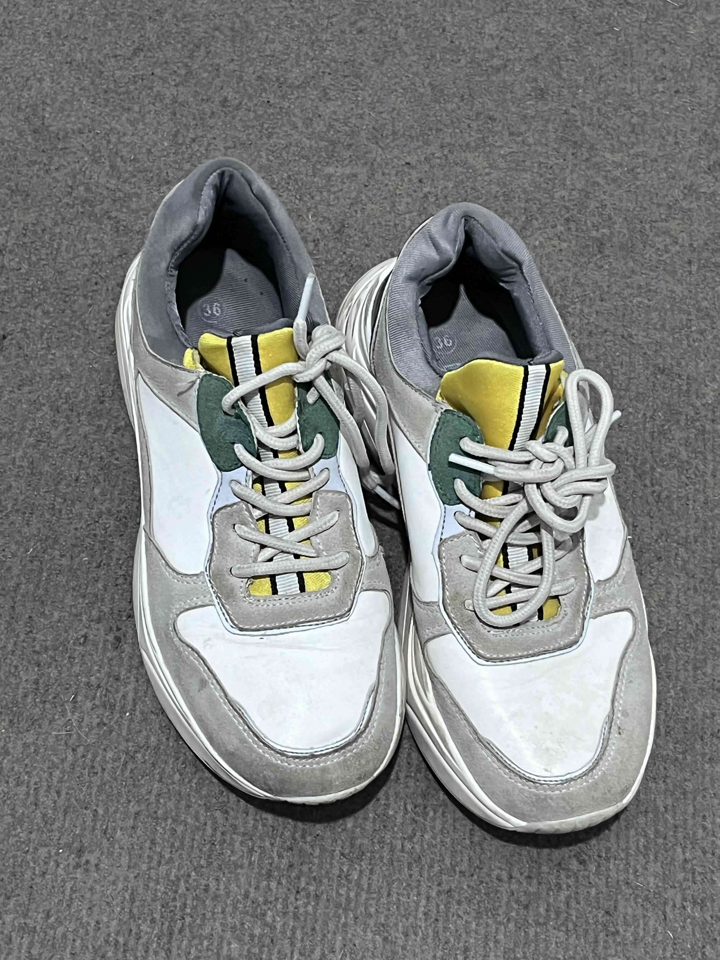 Zapatillas marca Detogni talla 36 - miniatura 2