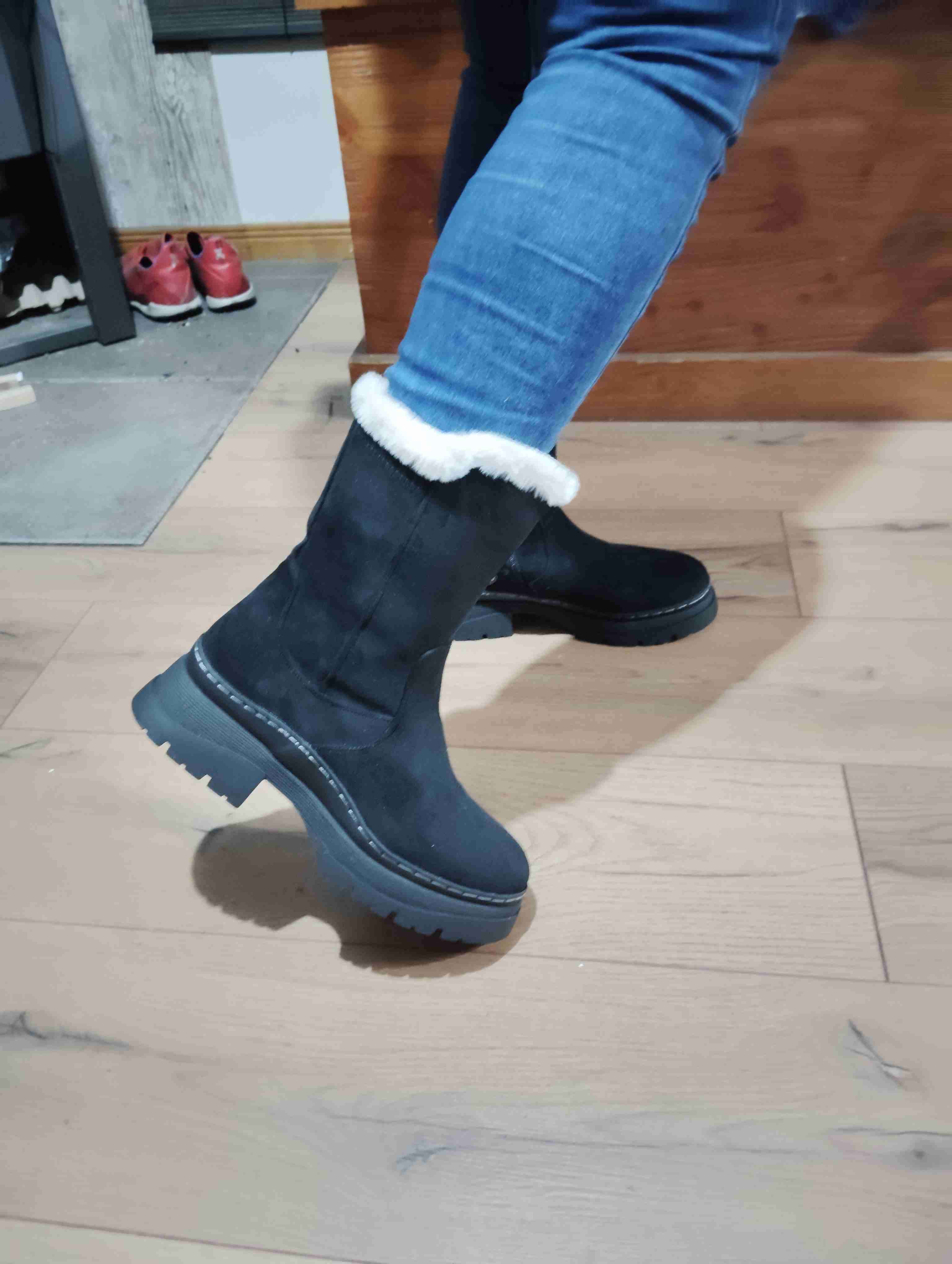 Botas negras con forro polar - miniatura 1