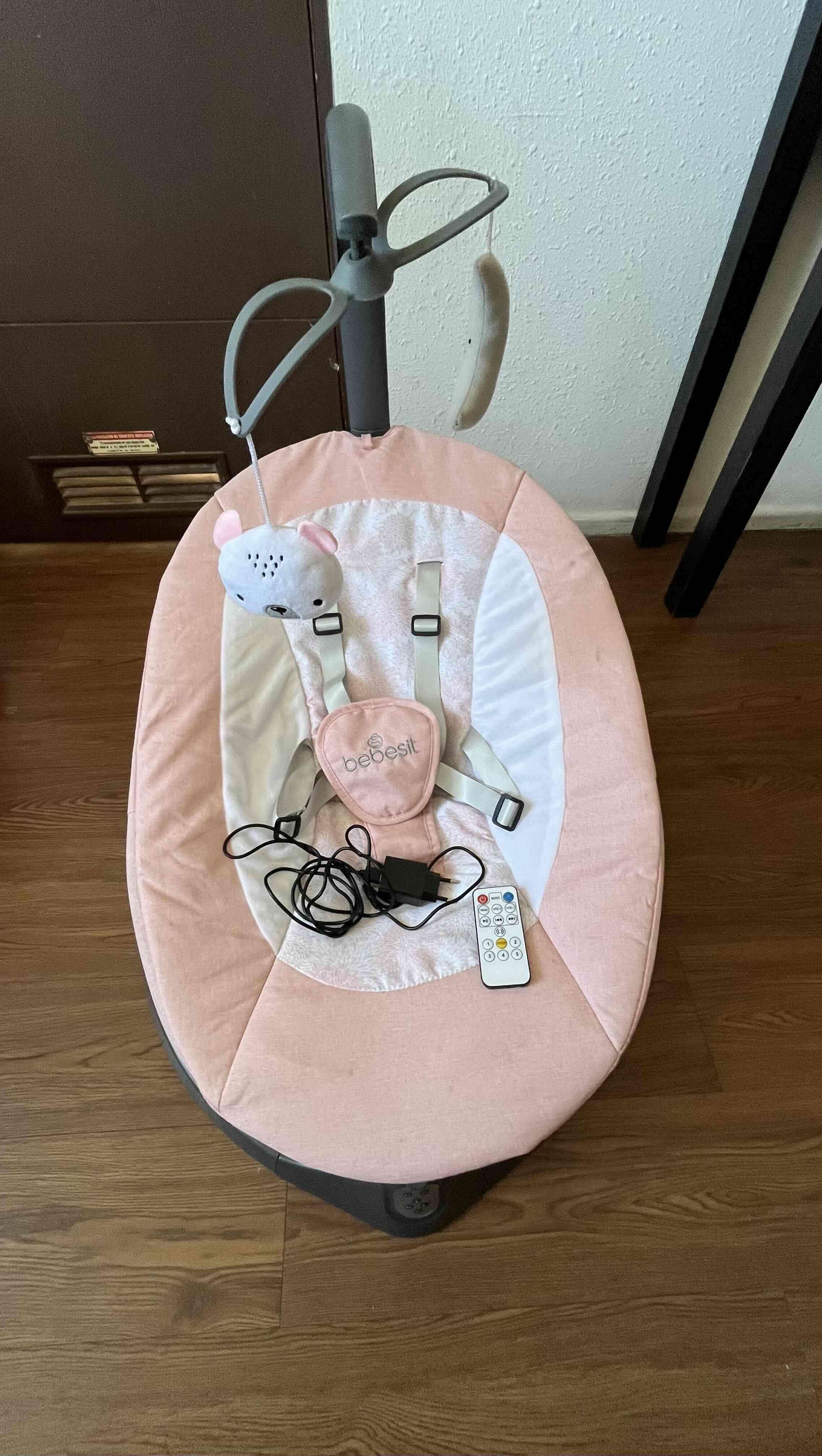 Silla mecedora eléctrica para bebé - miniatura 2