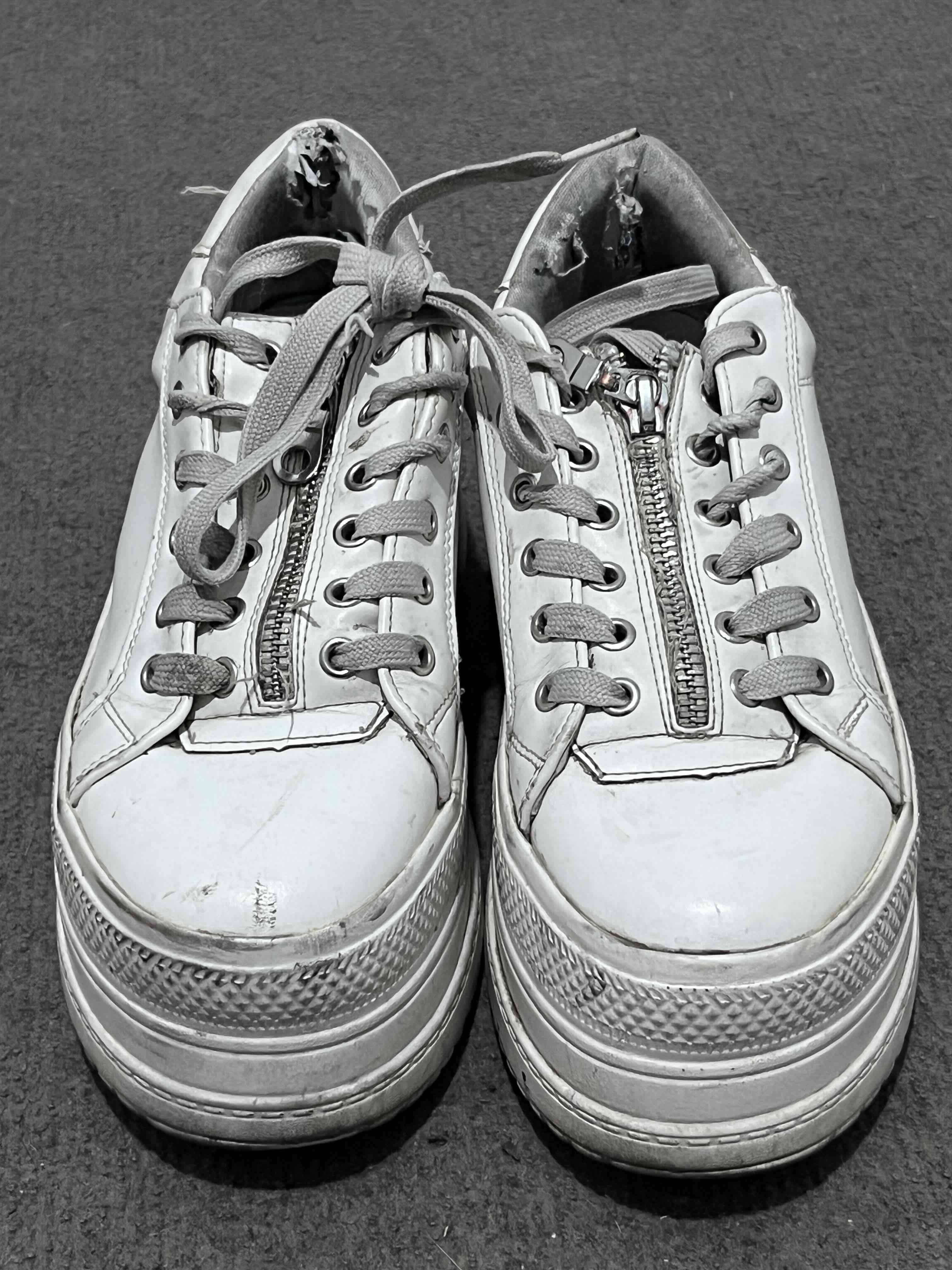Zapatillas blancas con plataforma - miniatura 1