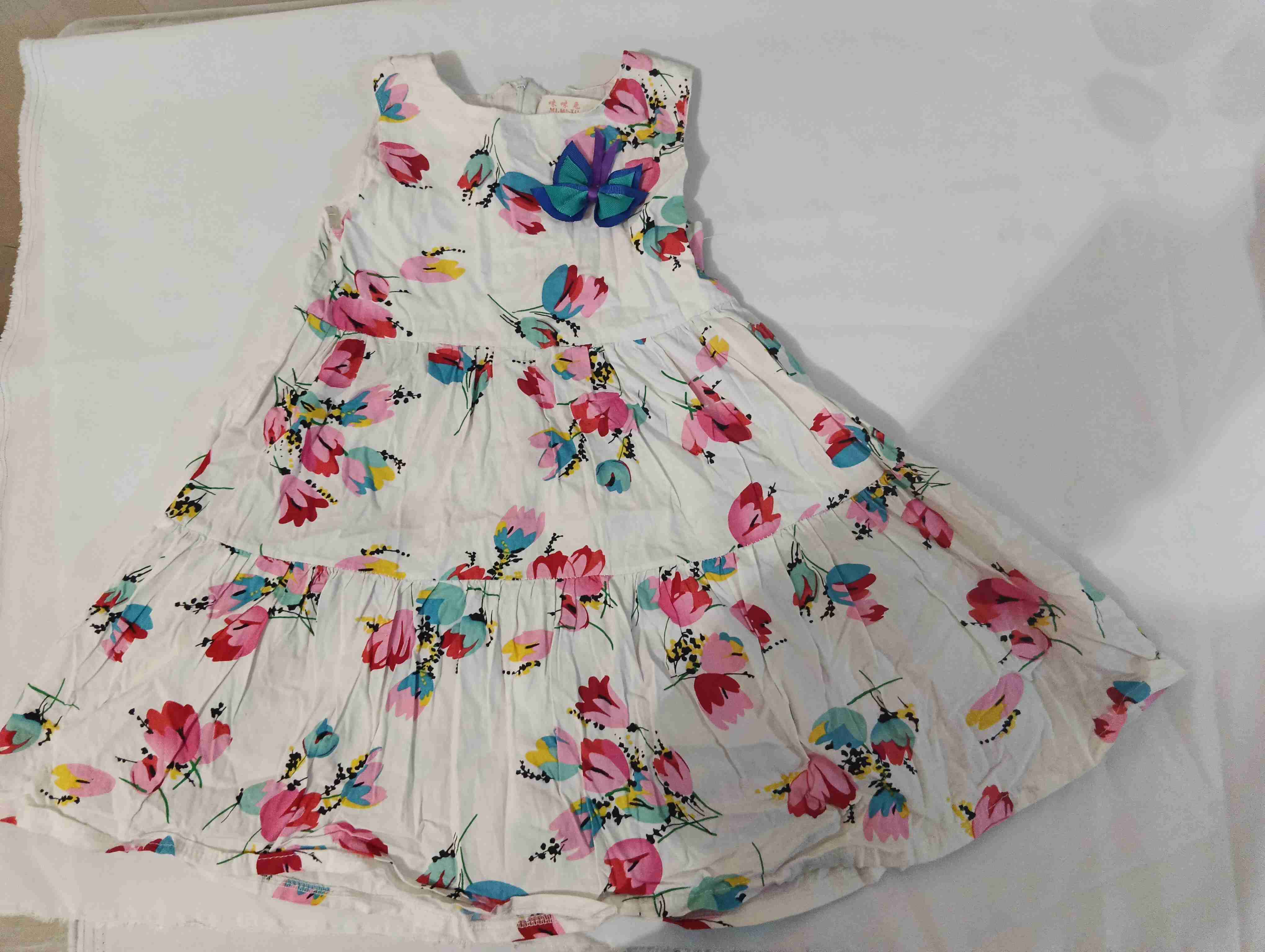 Vestido infantil floral colorido - miniatura 1