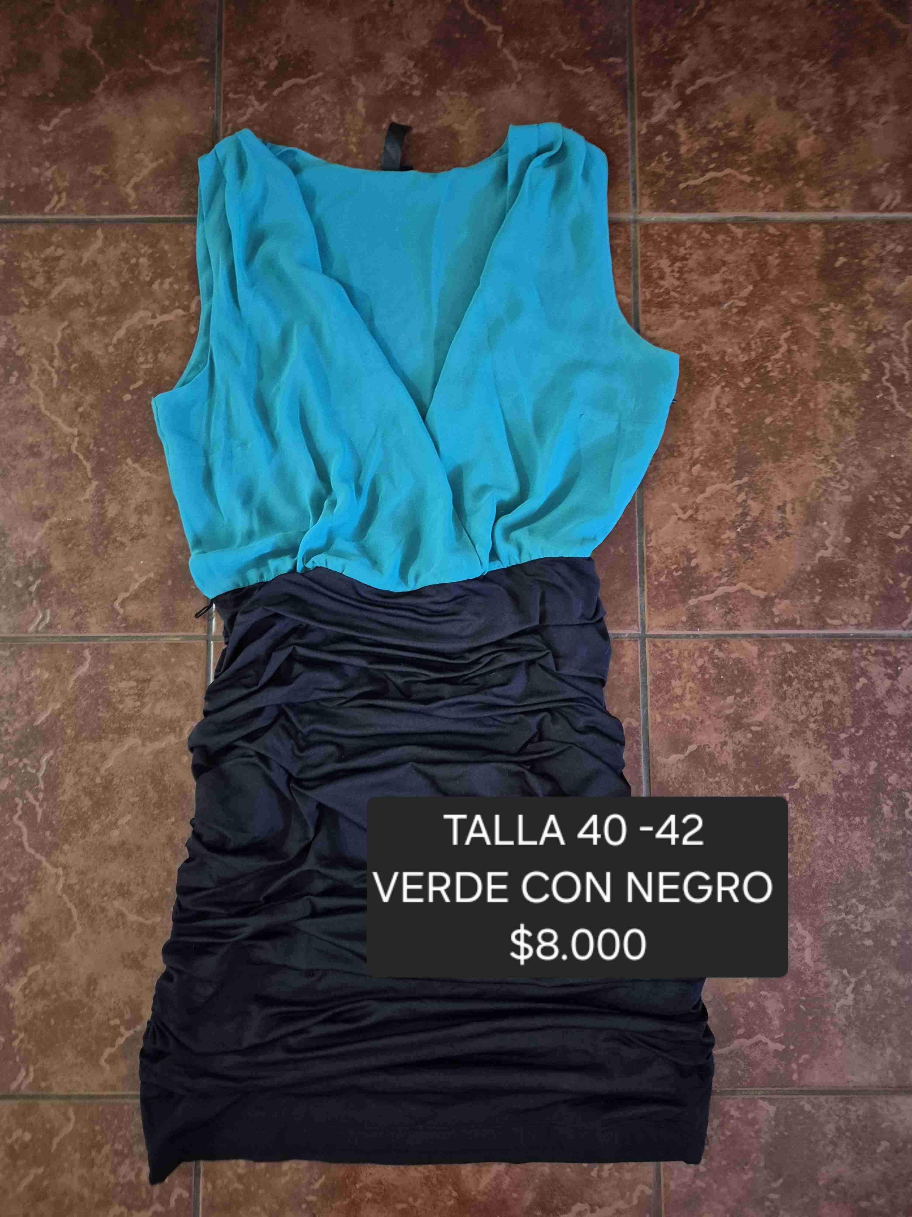 Vestido verde y negro talla 40-42