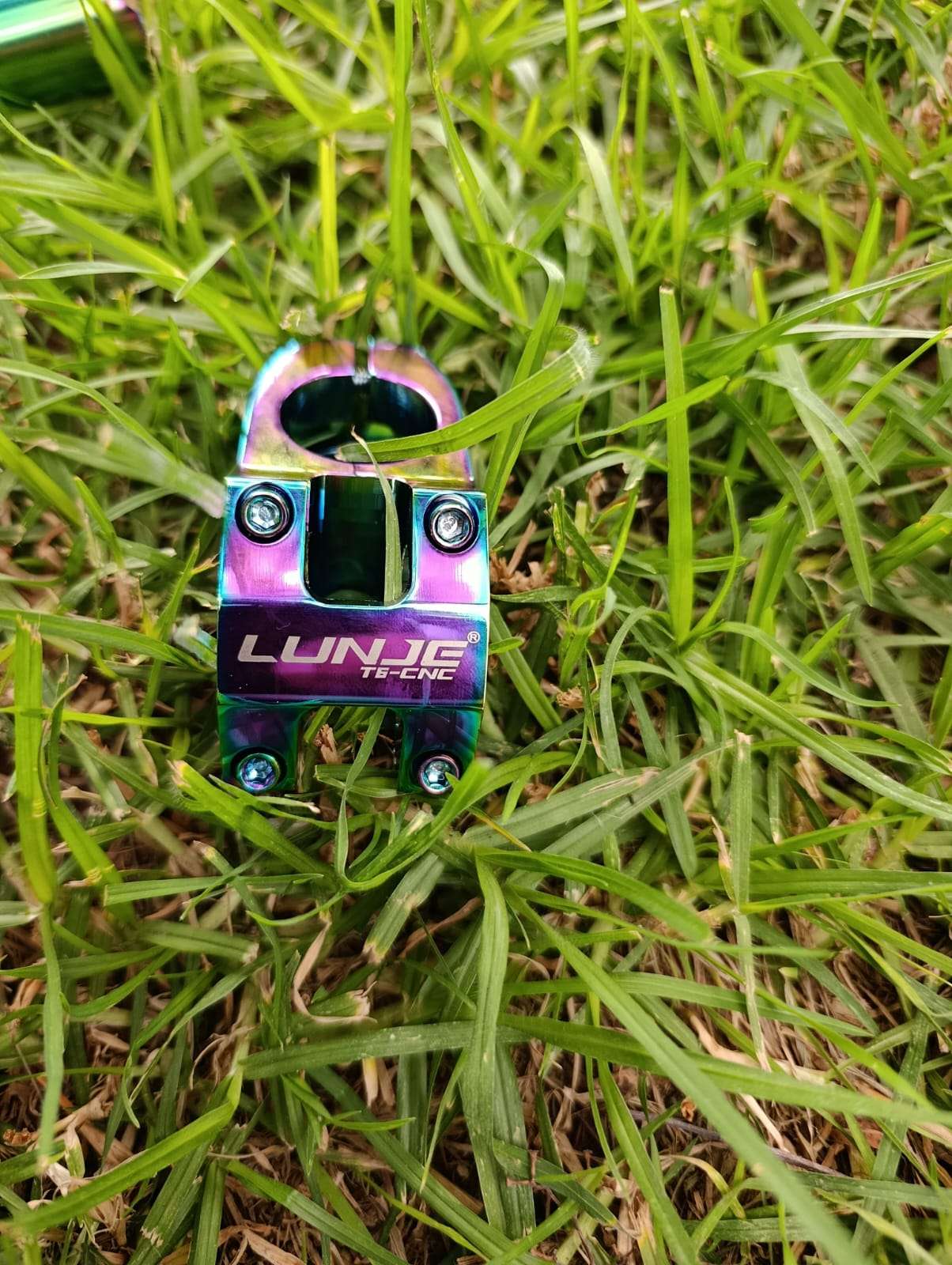 Abrazadera de manubrio LUNJE