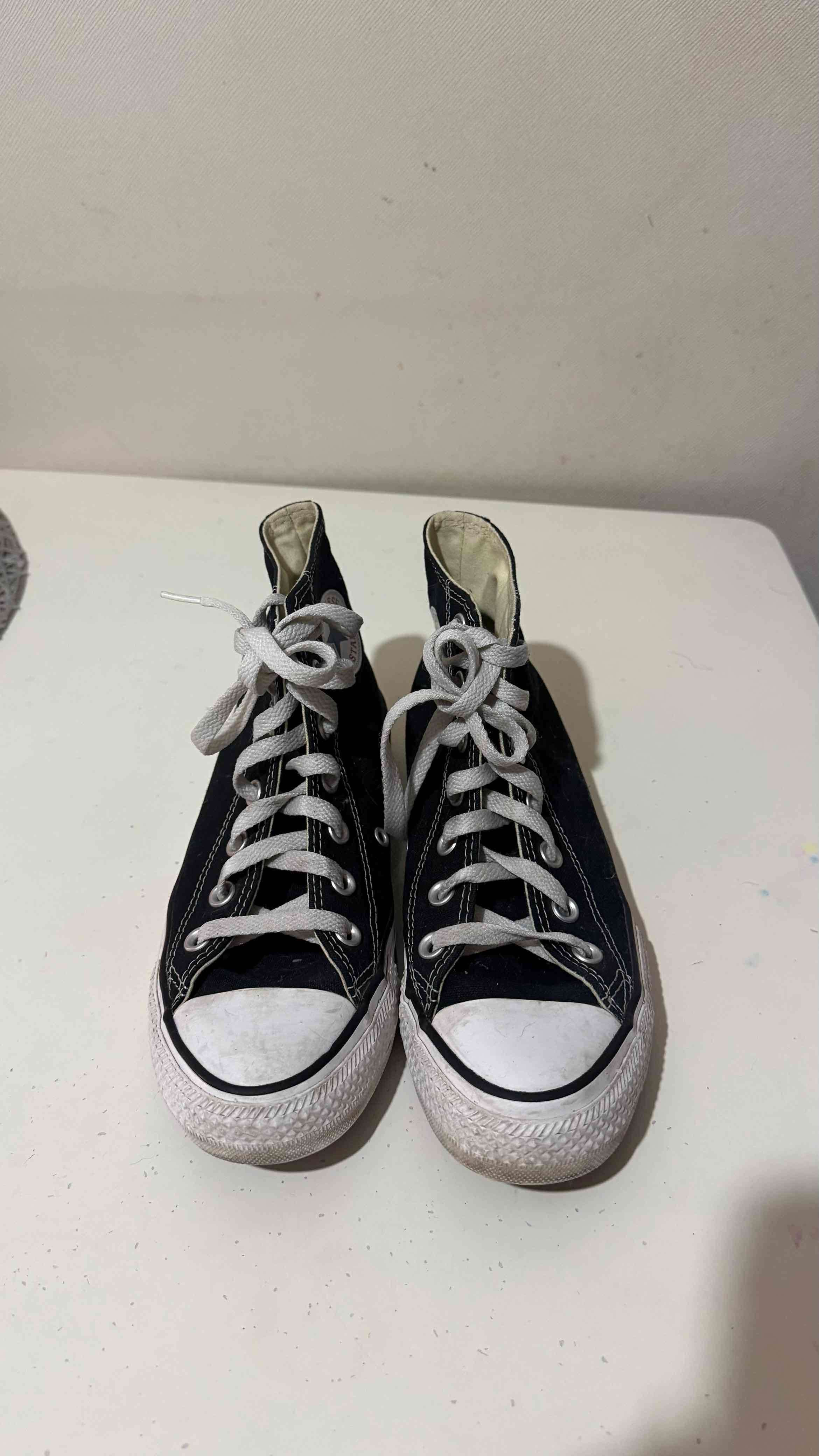 Zapatillas negras de tela - miniatura 2