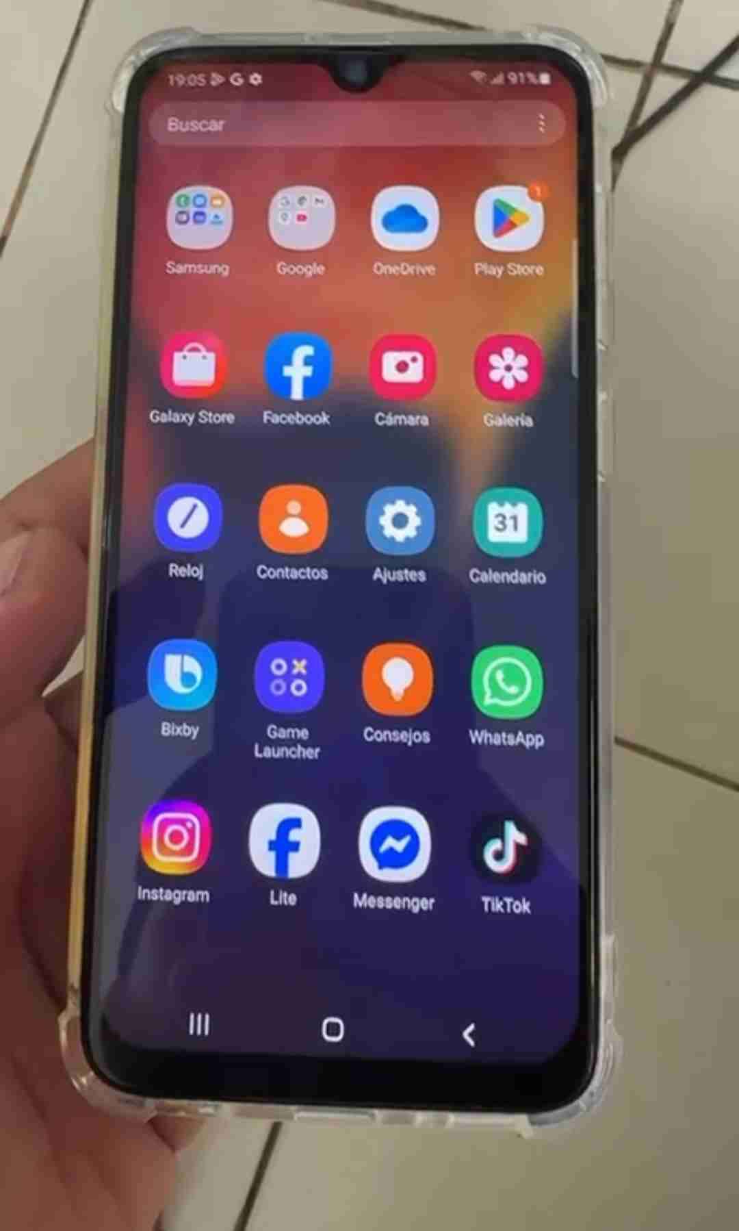 Celular Samsung en buen estado - miniatura 3