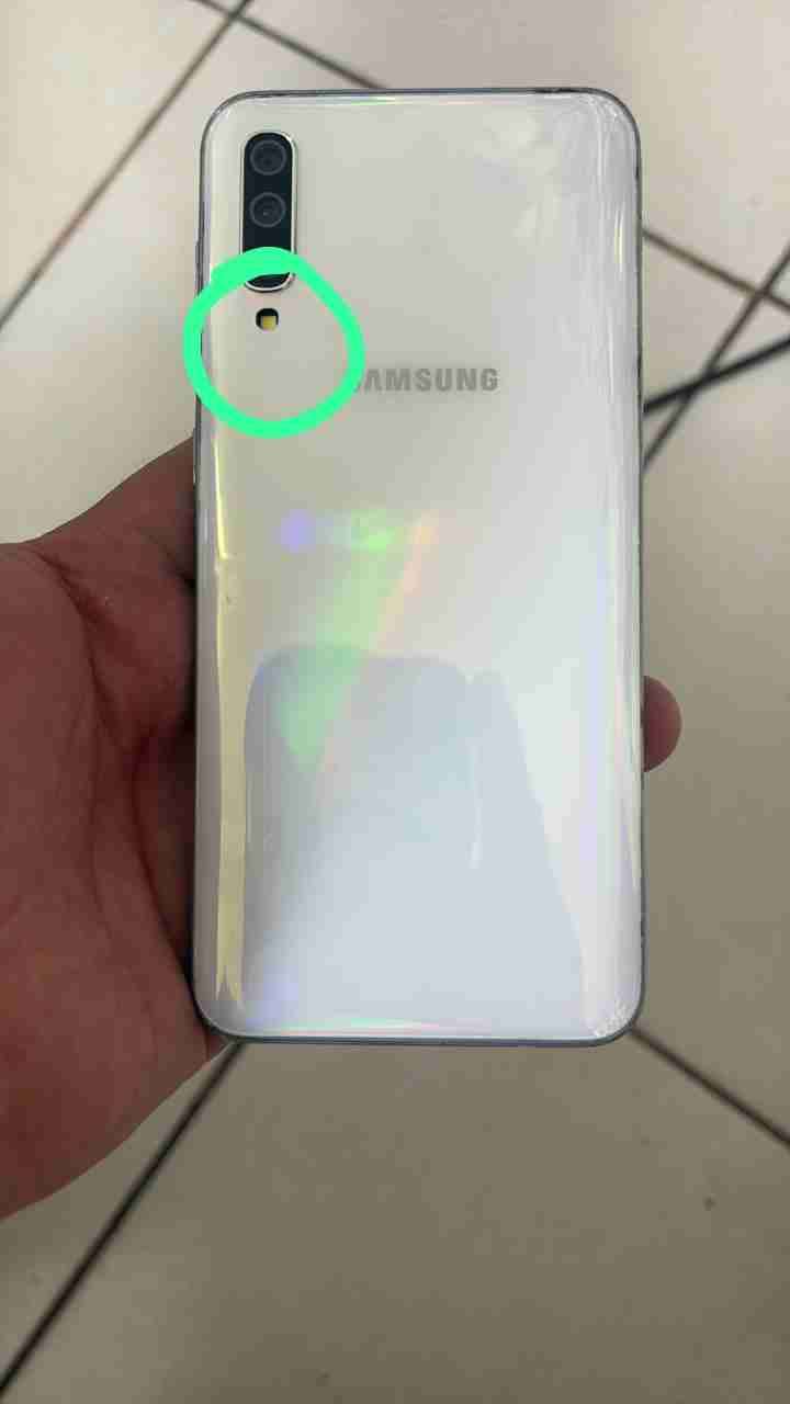 Celular Samsung en buen estado - miniatura 4