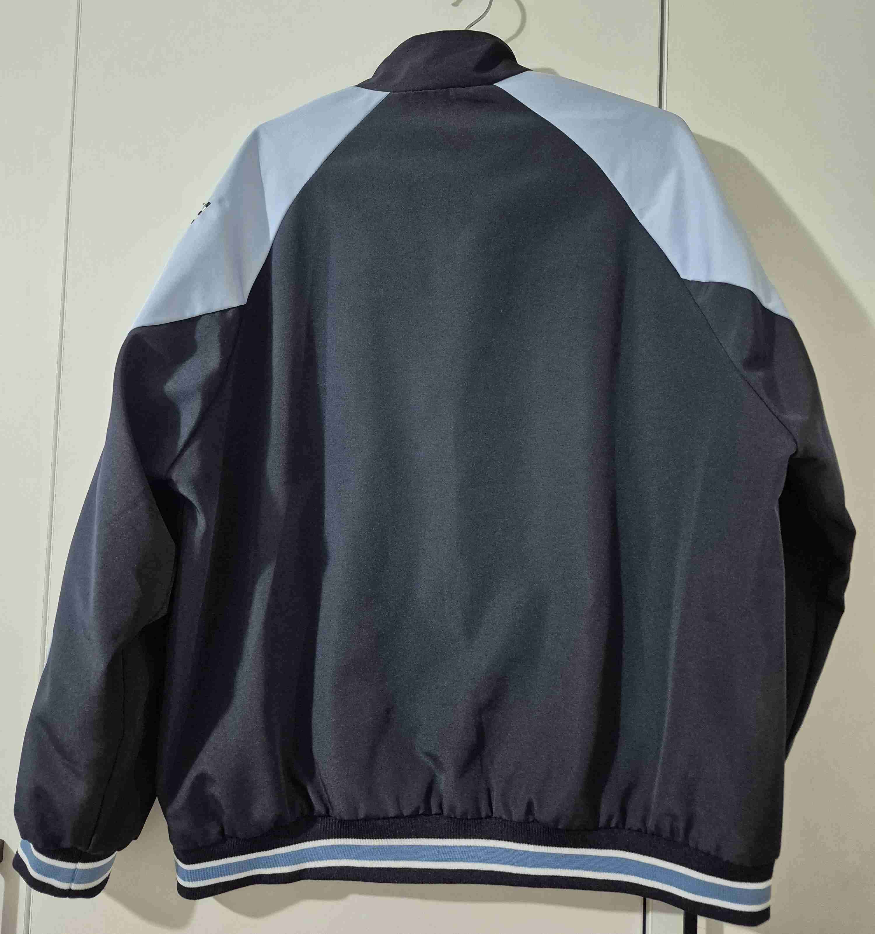 Chaqueta Cinnamoroll azul y celeste - miniatura 2