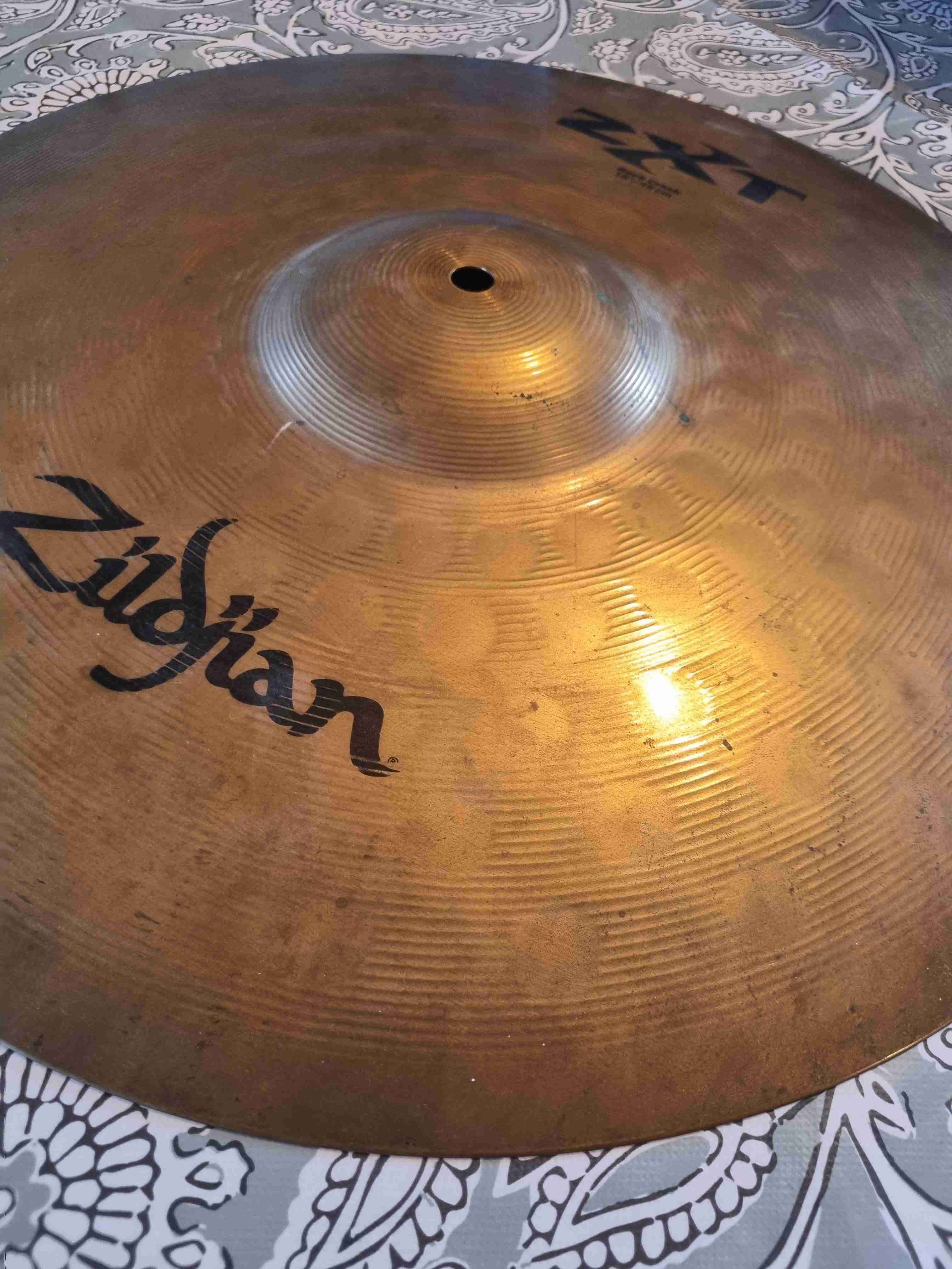 Platillo Zildjian ZXT usado - miniatura 2