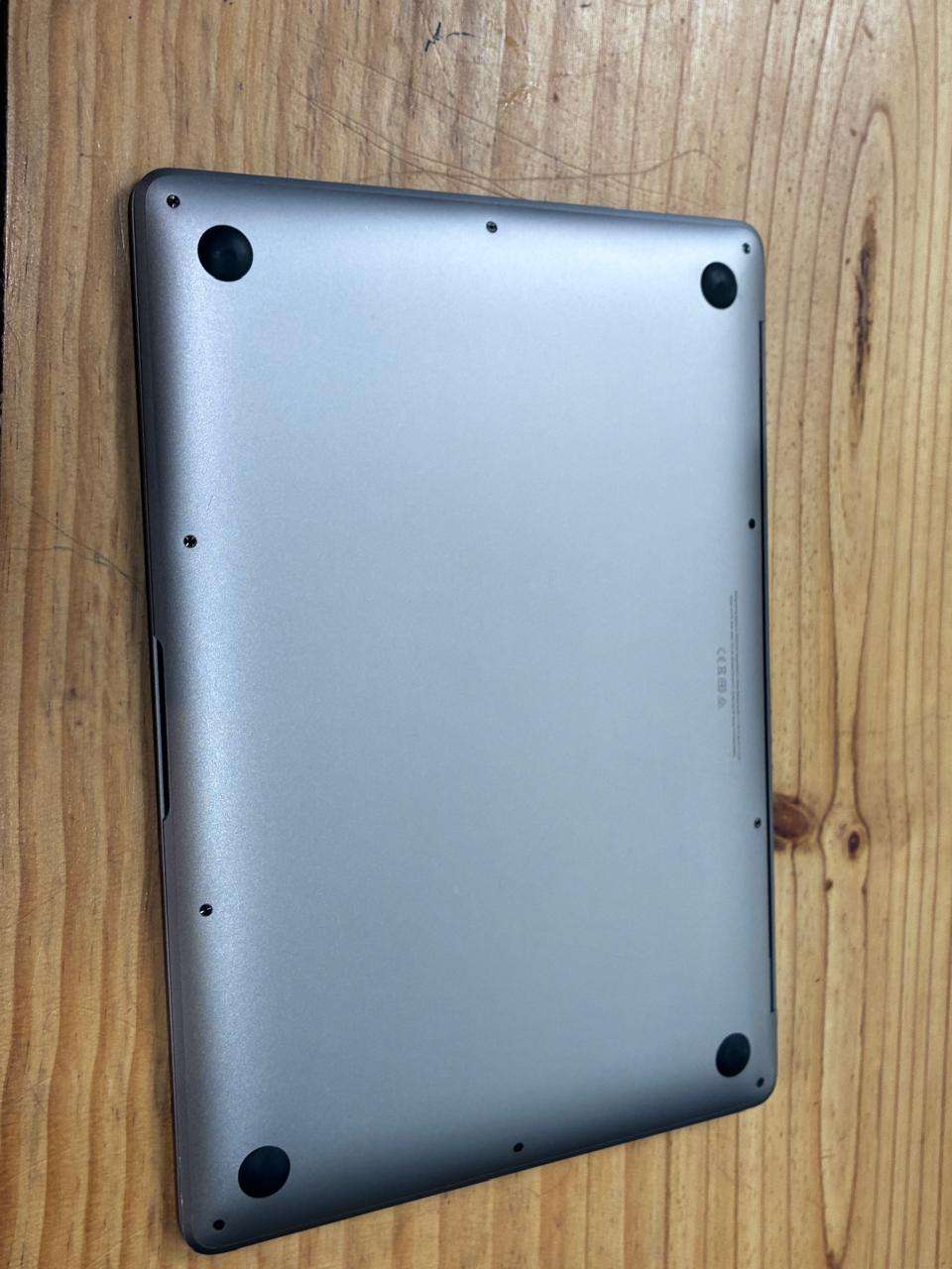 Macbook Air 13' - año 2020 - $486.000 | Pulga