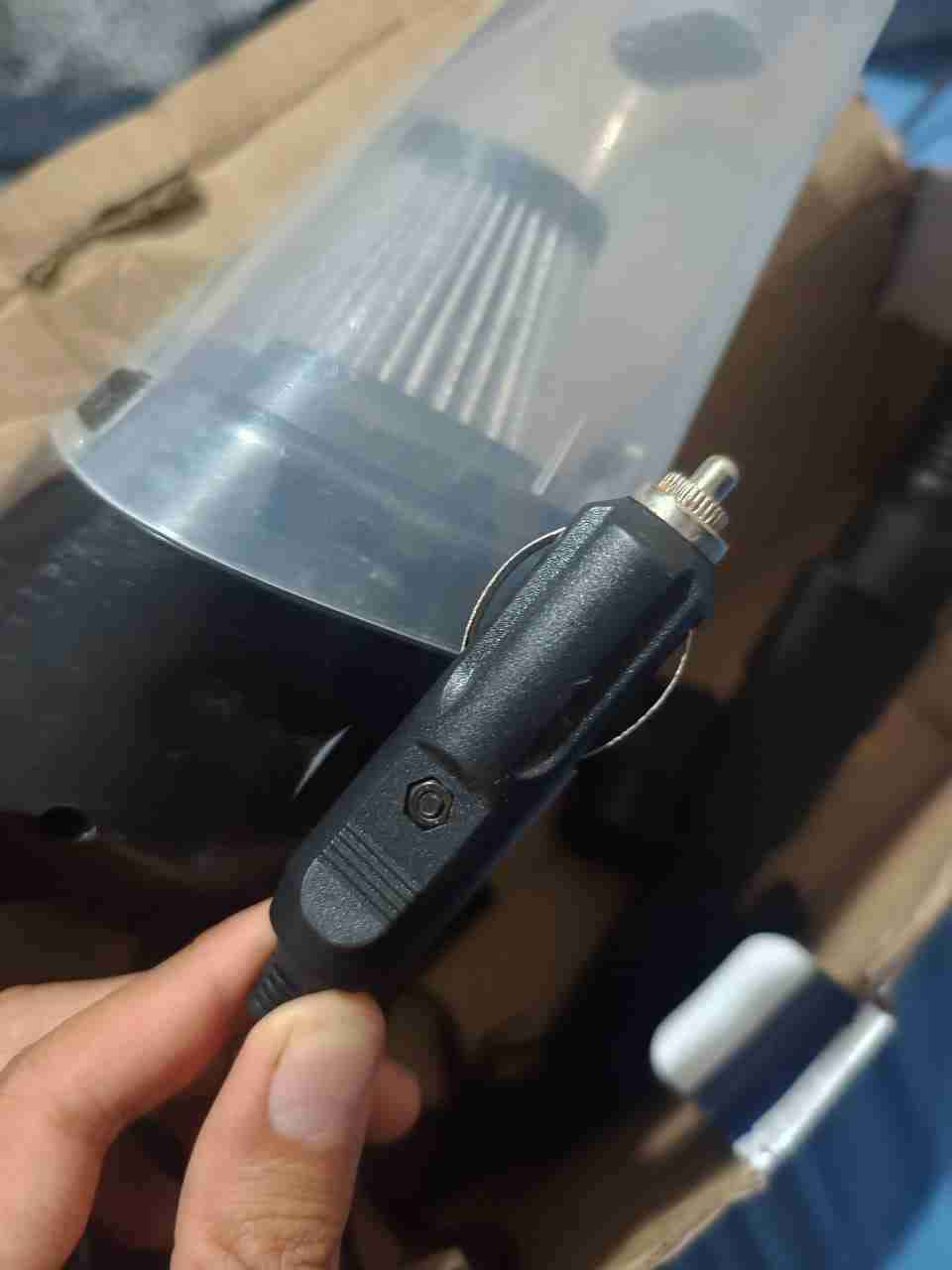 Aspiradora portátil de auto - miniatura 2