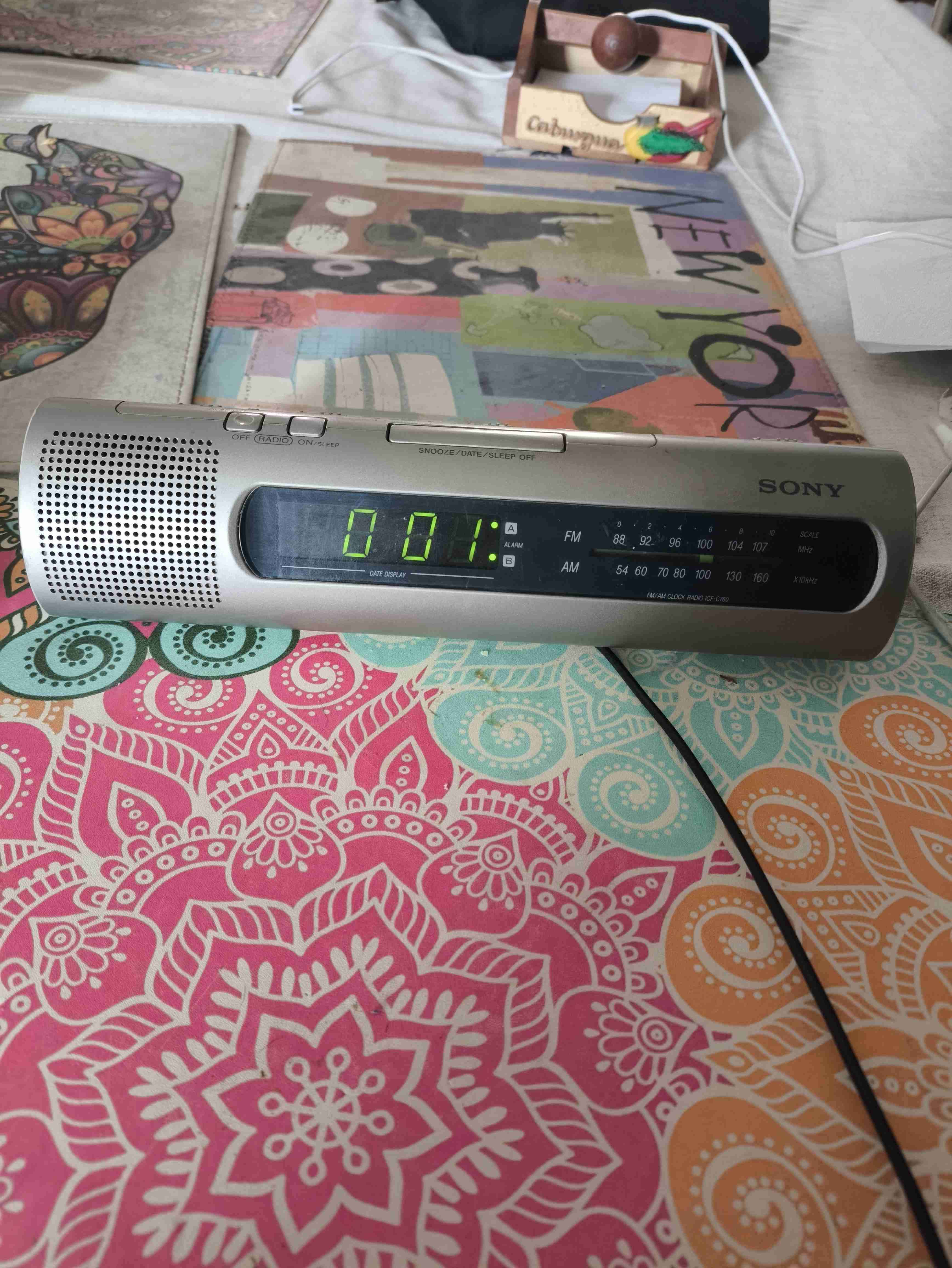 Radio Reloj Sony Vintage (Modelo ICF-C760) - Funci - miniatura 1