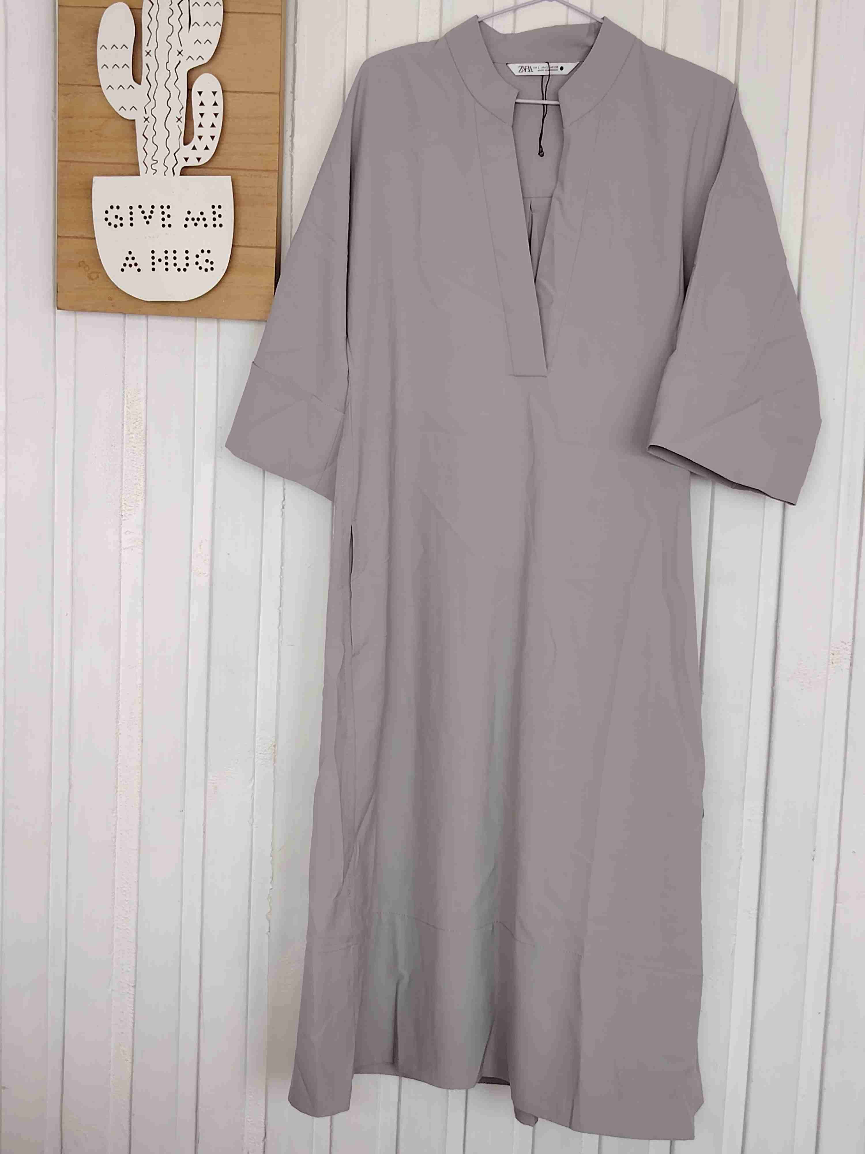 Vestido gris Zara talla L - miniatura 2